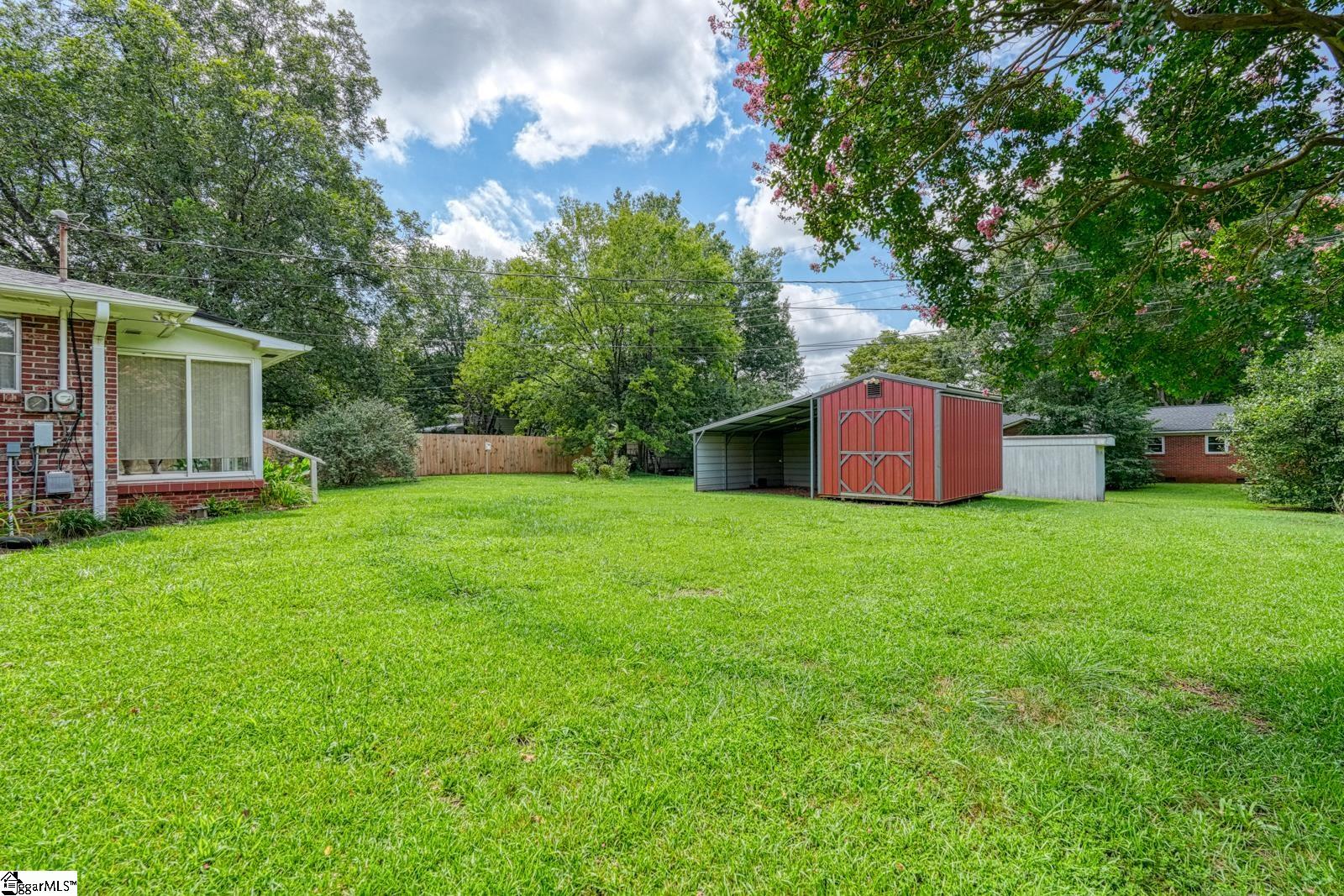 5 Clover Street Property Photo 39