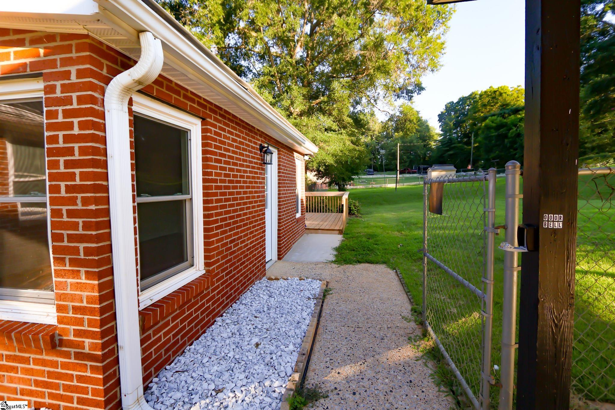 139 Ashmore Avenue Property Photo 4