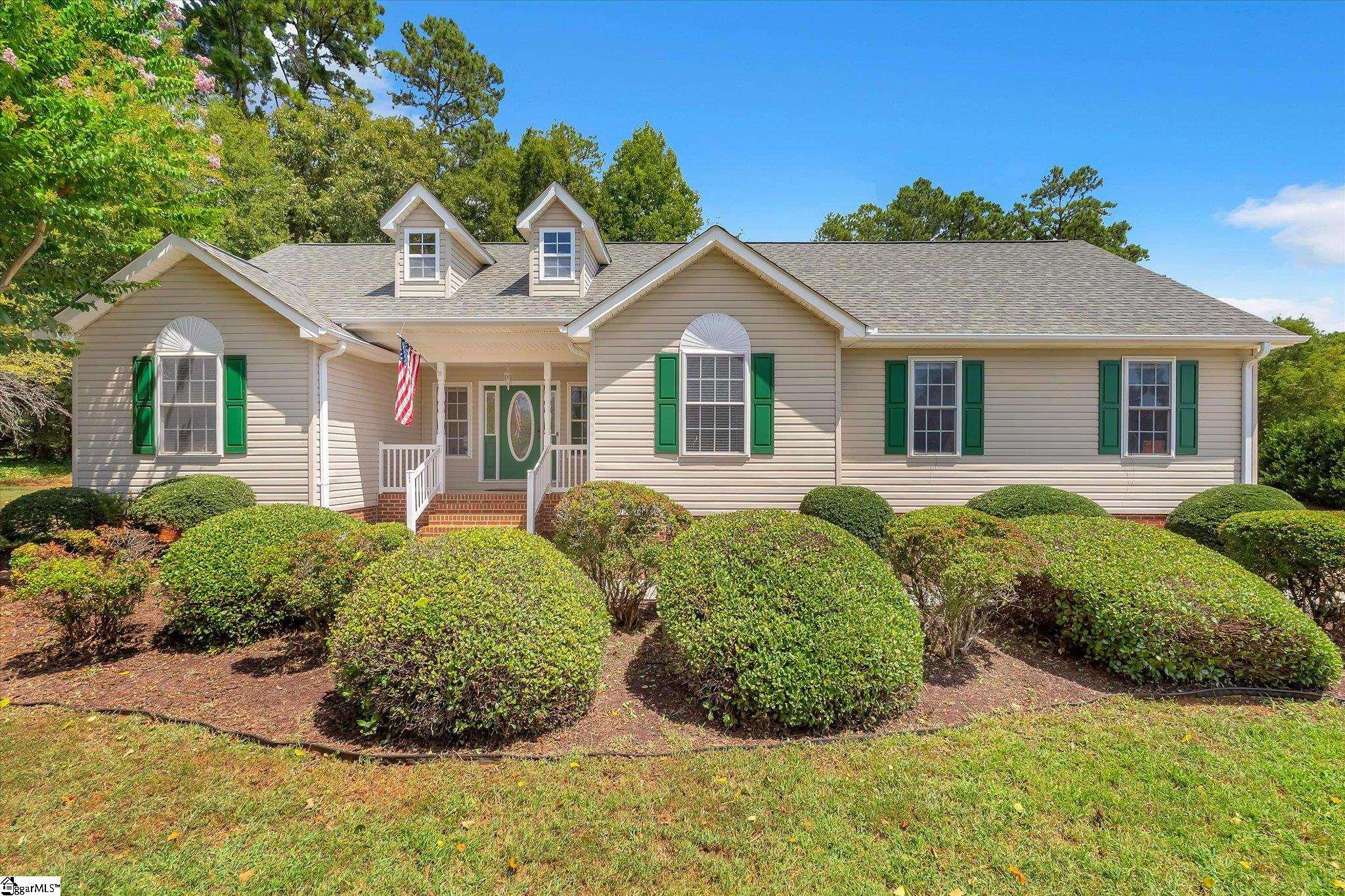 205 Ashford Court Property Photo 2