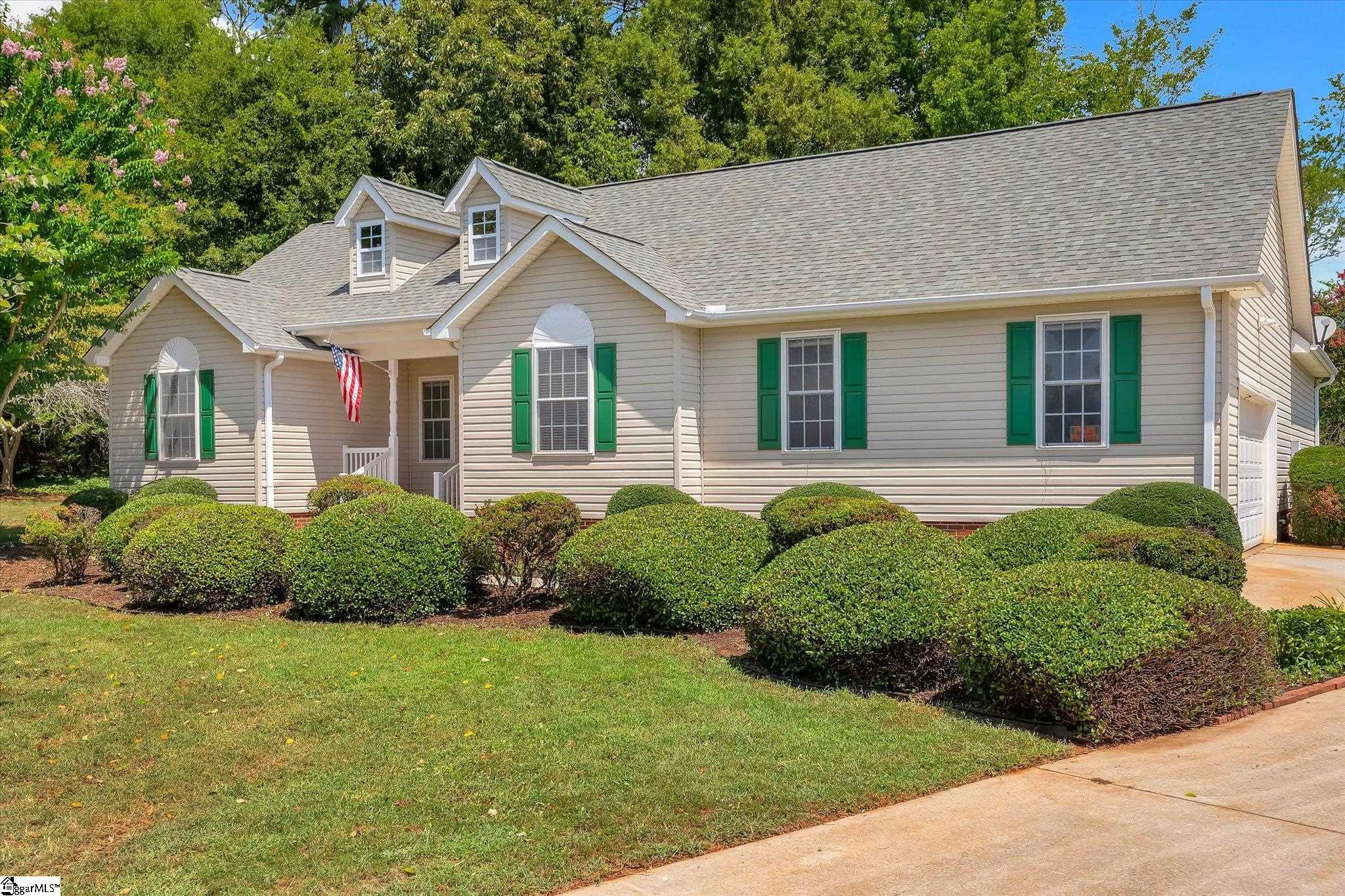205 Ashford Court Property Photo 3