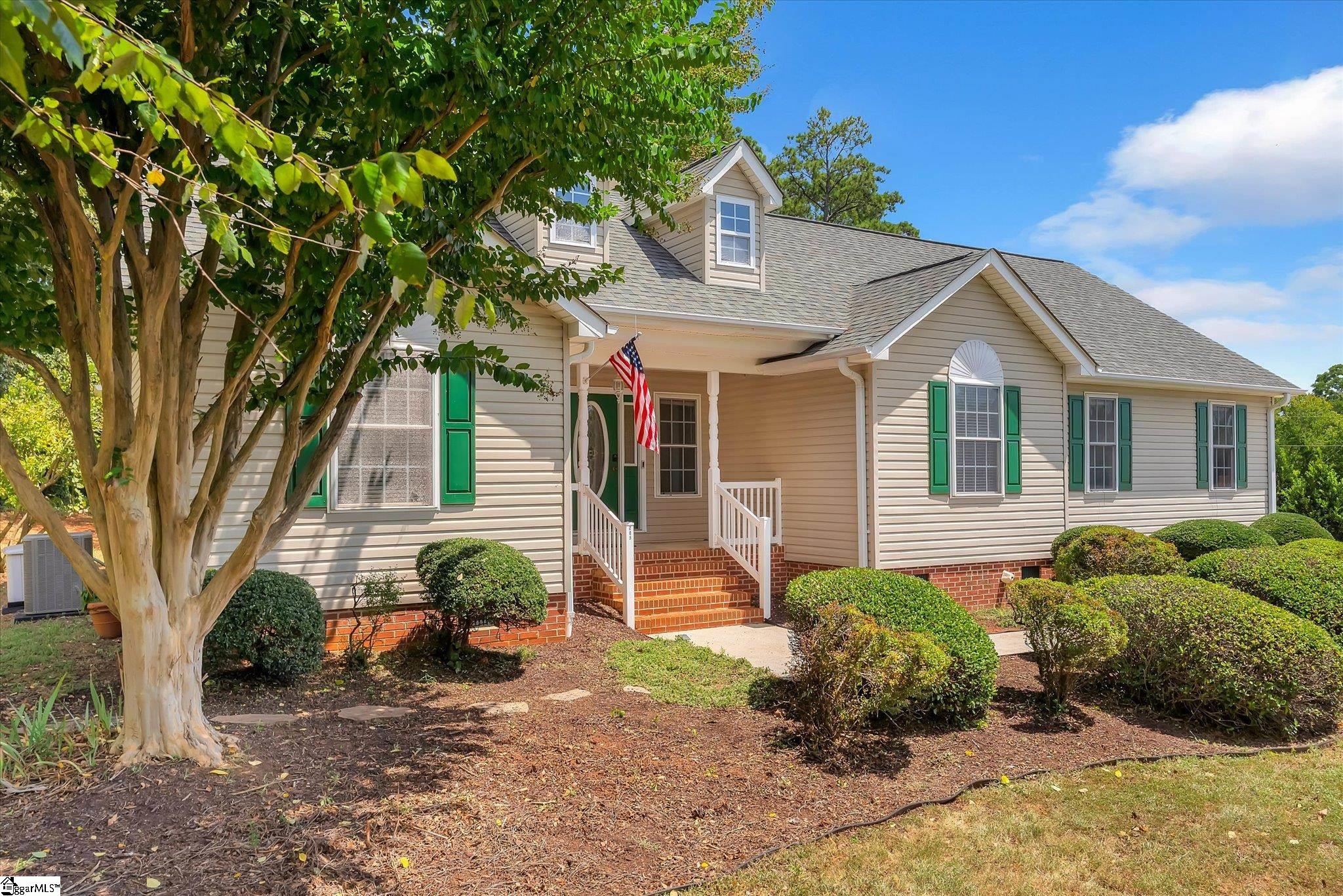 205 Ashford Court Property Photo 4