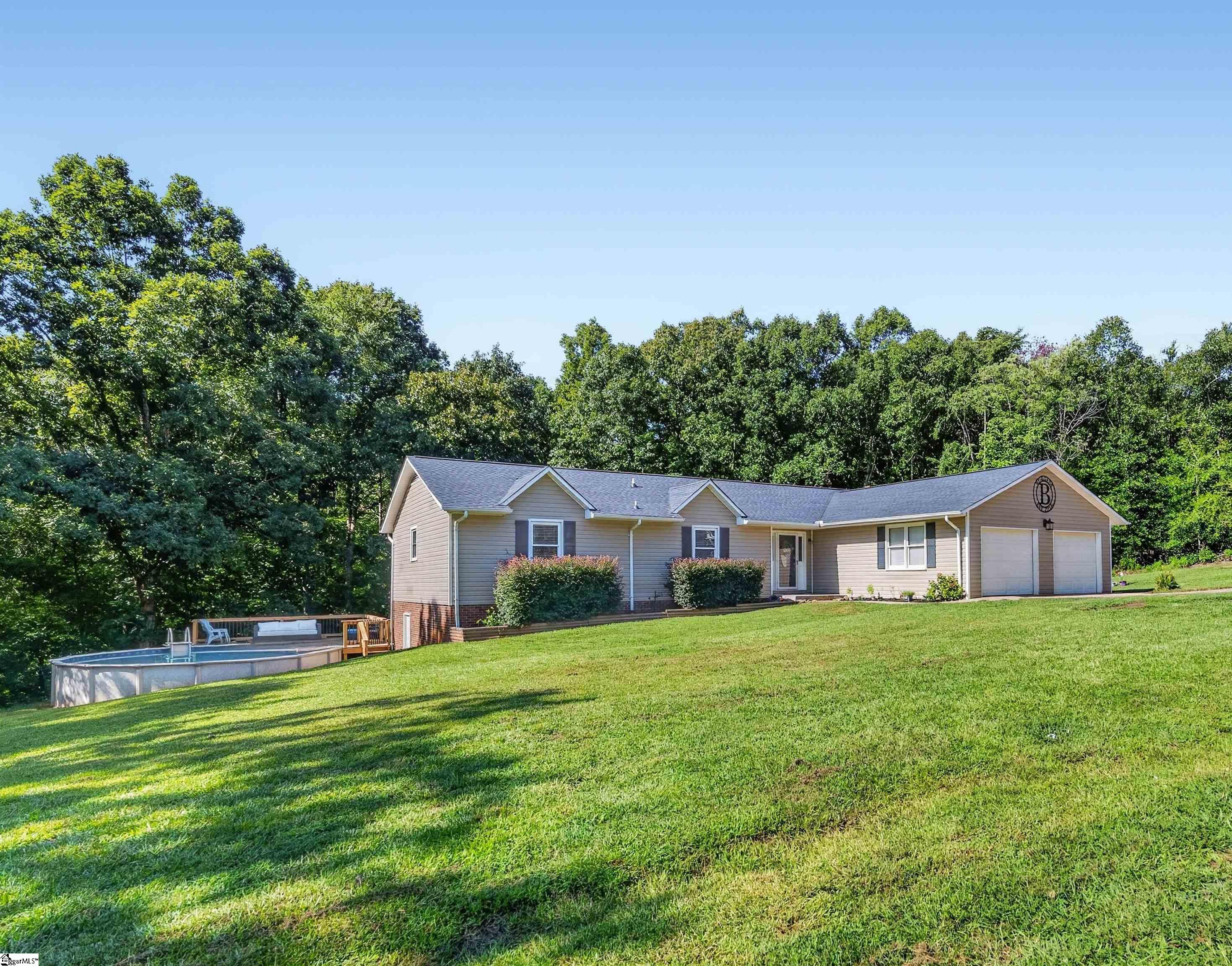 180 Hillcrest Drive Property Photo 1