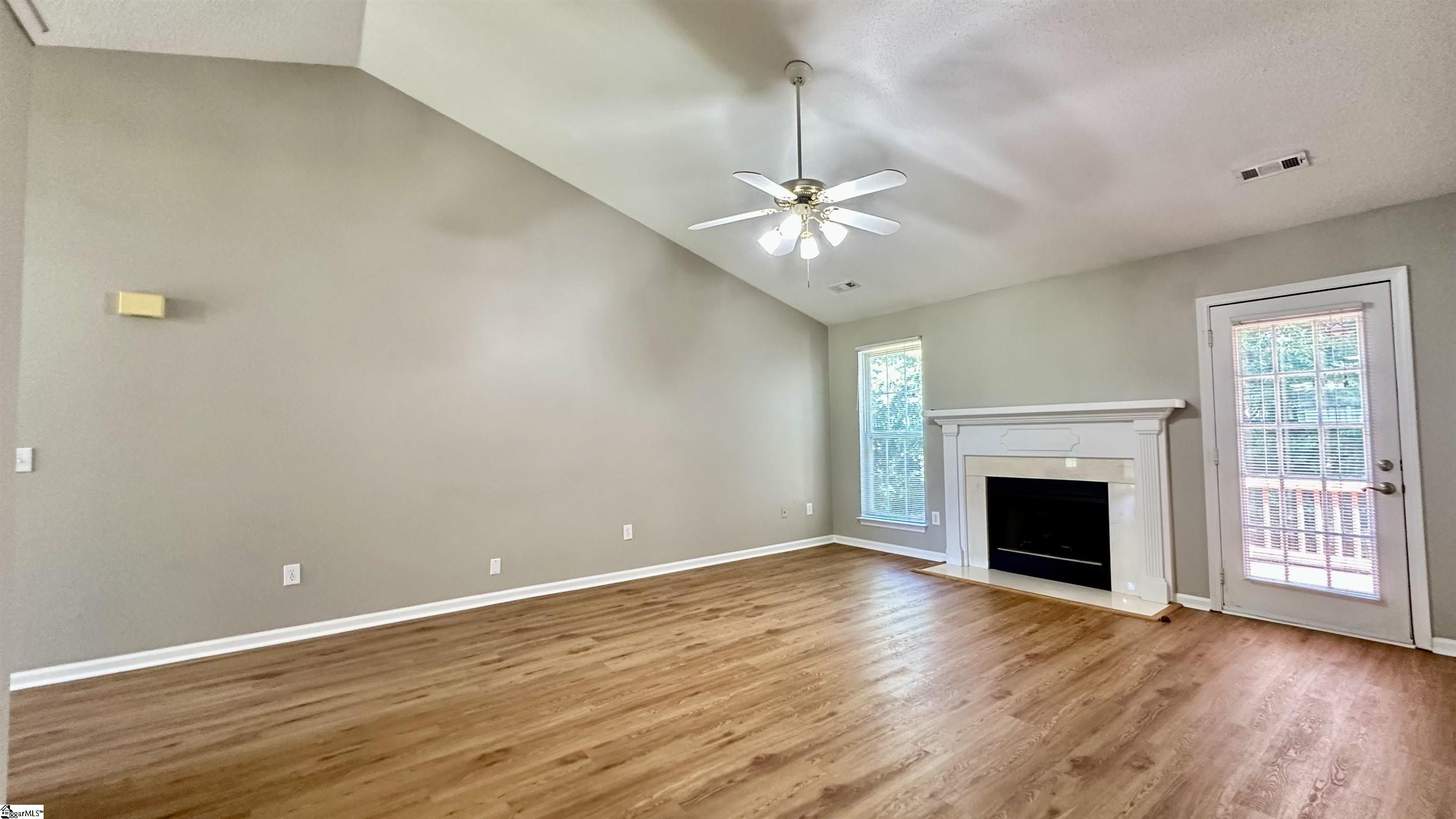 339 Riverside Chase Circle Property Photo 4