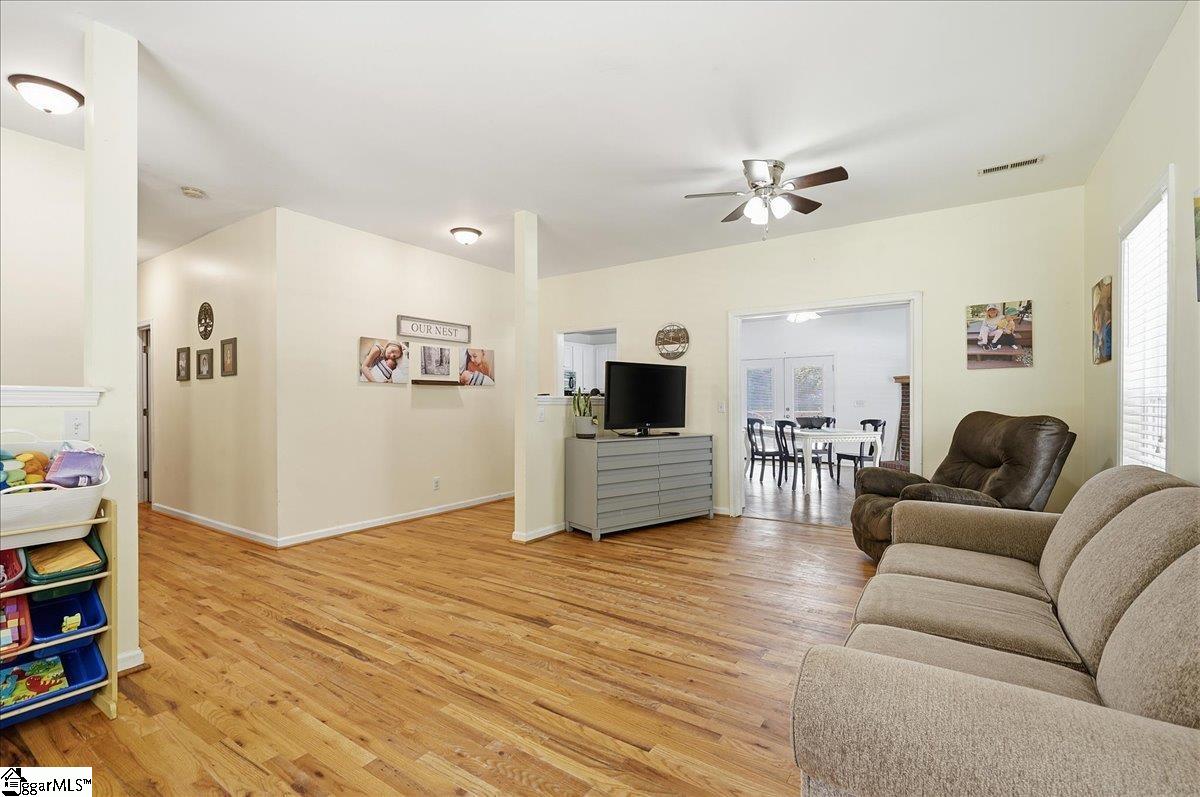 1129 Casey Road Property Photo 6