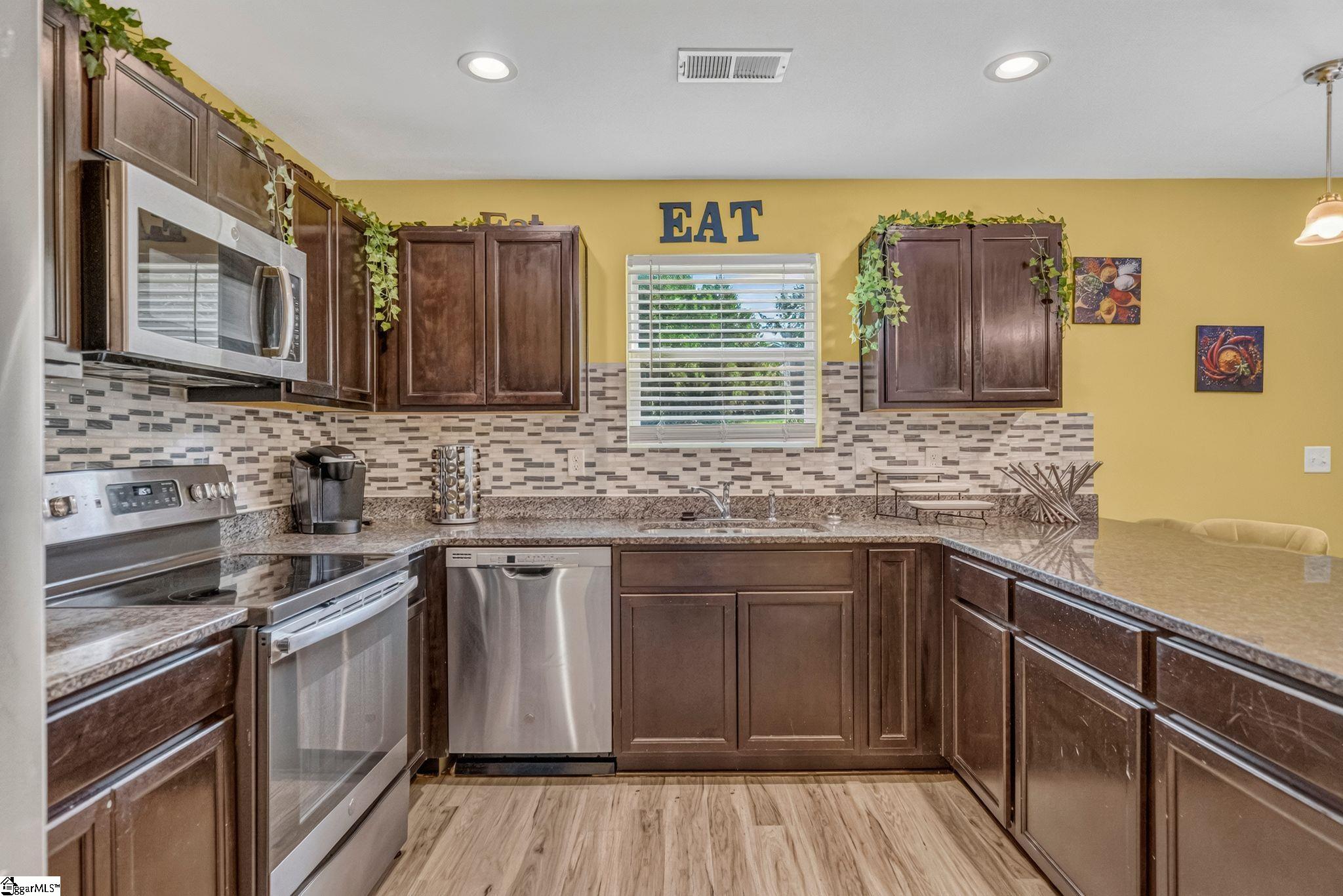 520 Millsgate Circle Property Photo 11