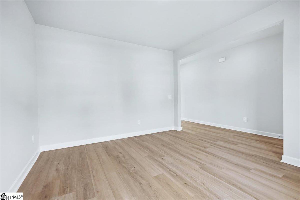 1525 Erindale Drive Property Photo 7