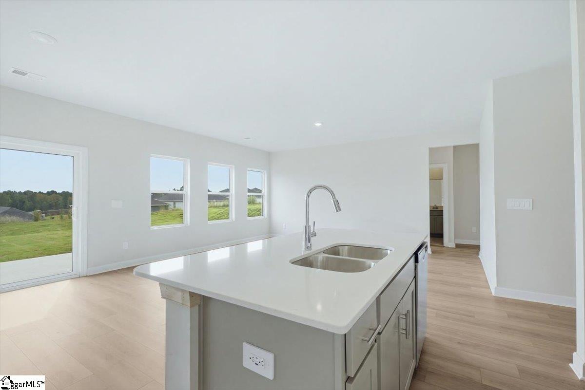 1525 Erindale Drive Property Photo 10