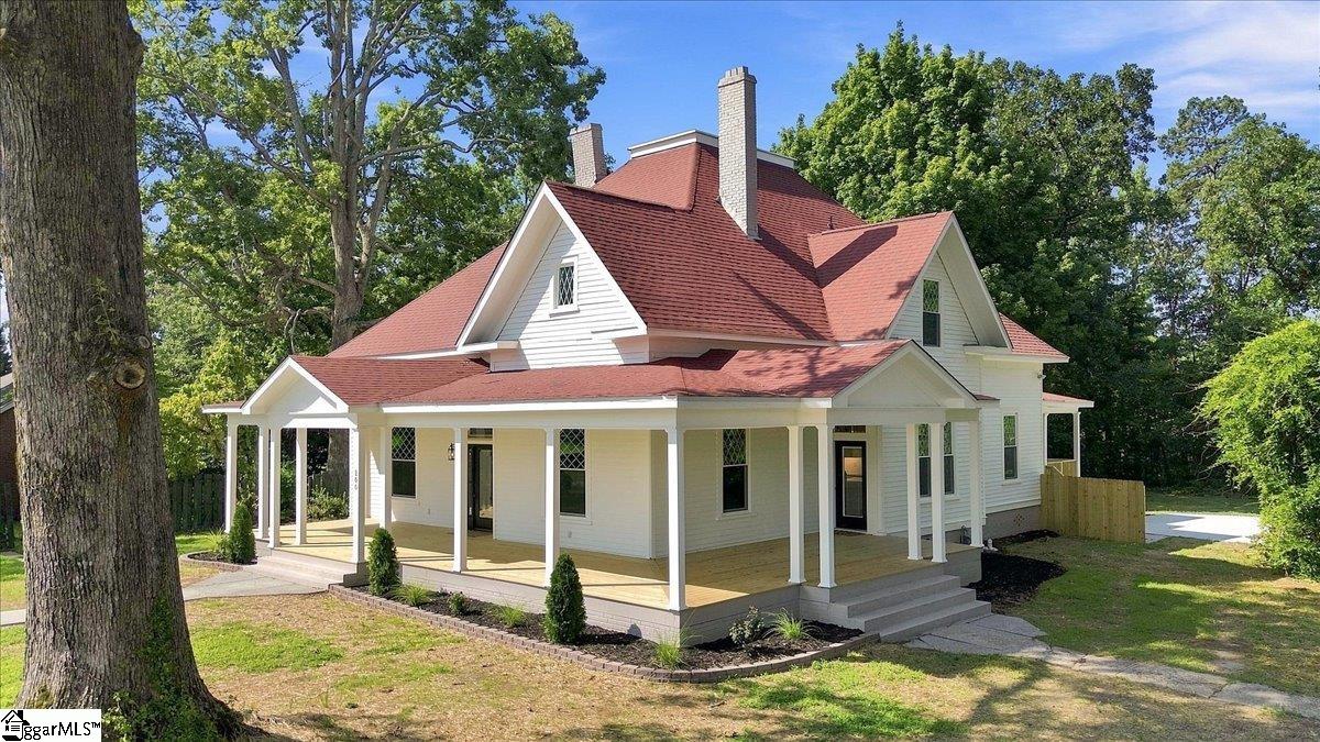 200 South C Street Property Photo 4