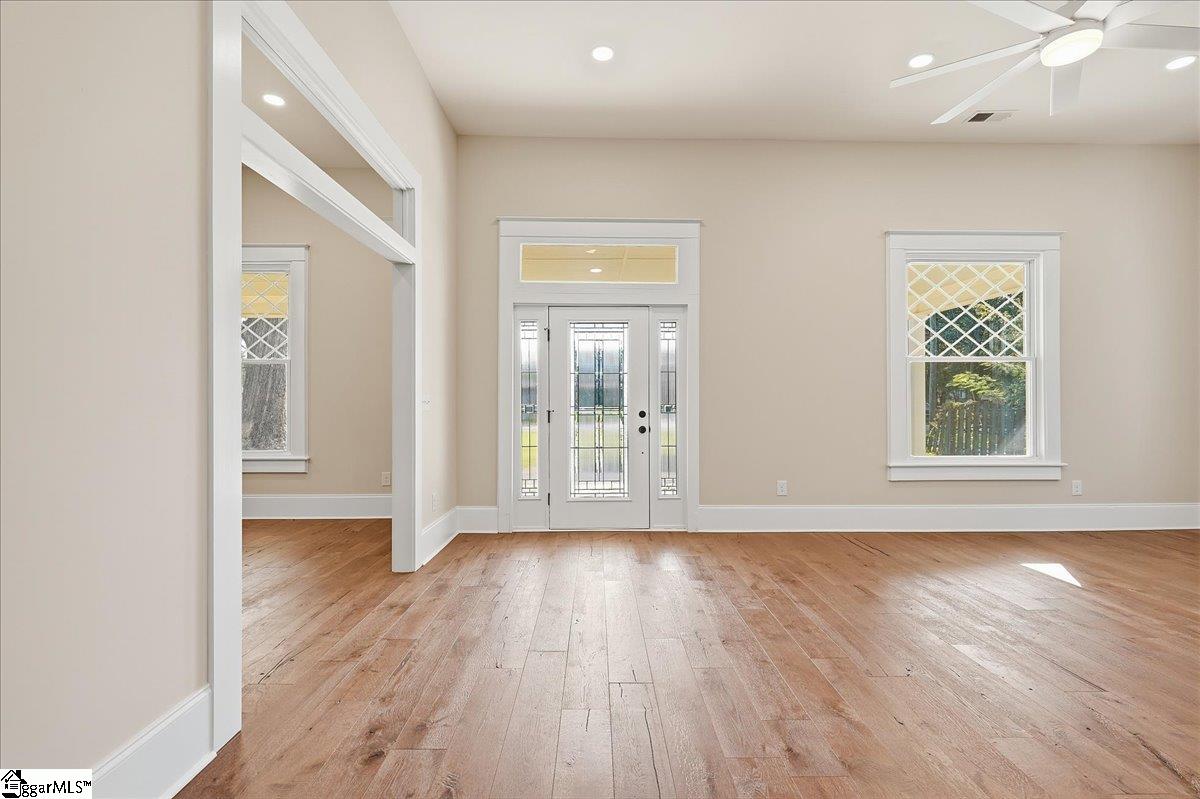 200 South C Street Property Photo 10