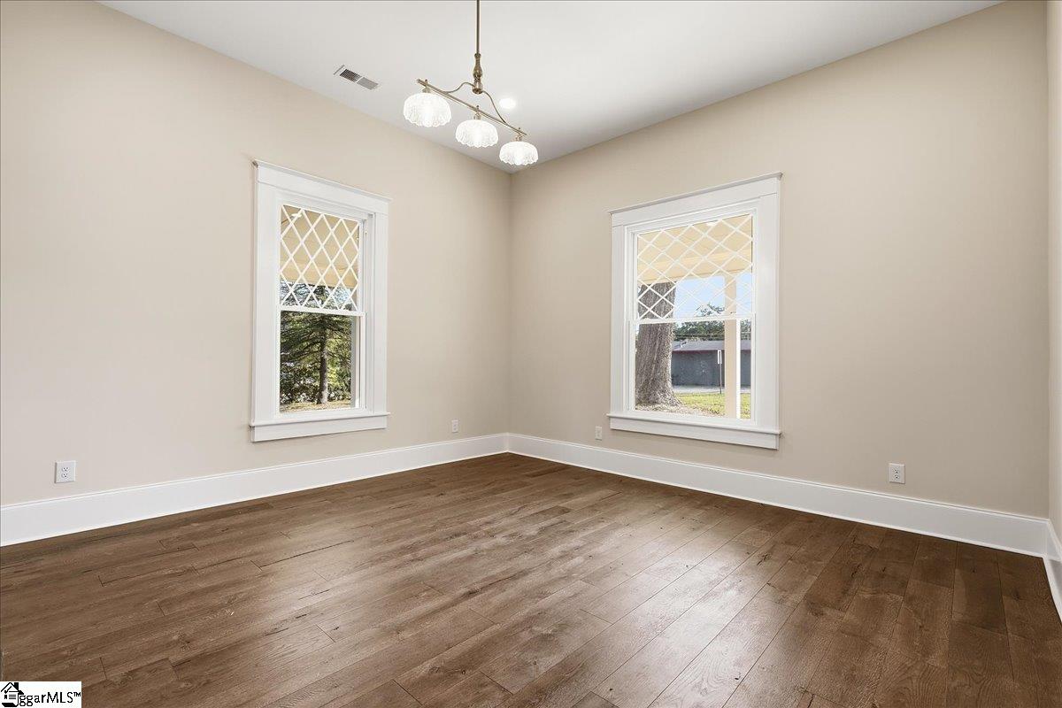 200 South C Street Property Photo 14