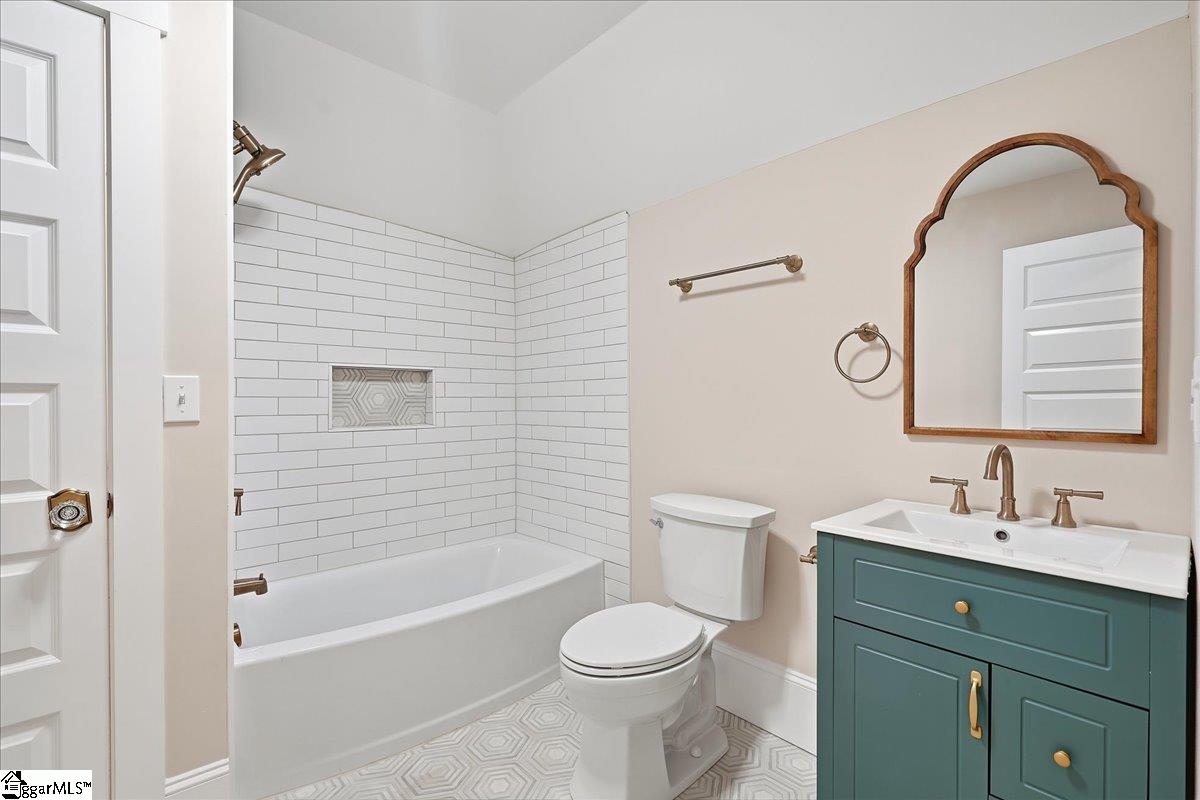 200 South C Street Property Photo 35