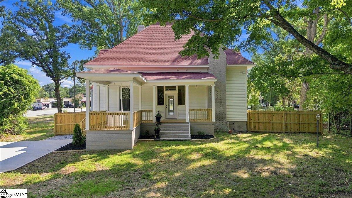 200 South C Street Property Photo 43
