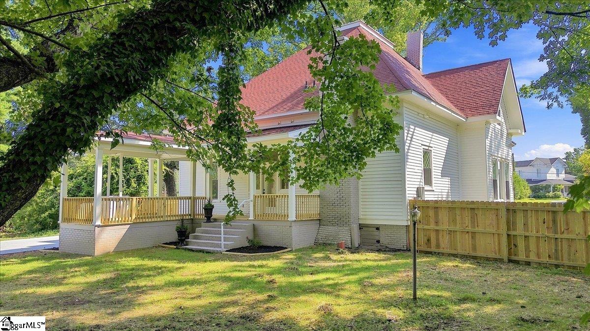 200 South C Street Property Photo 44