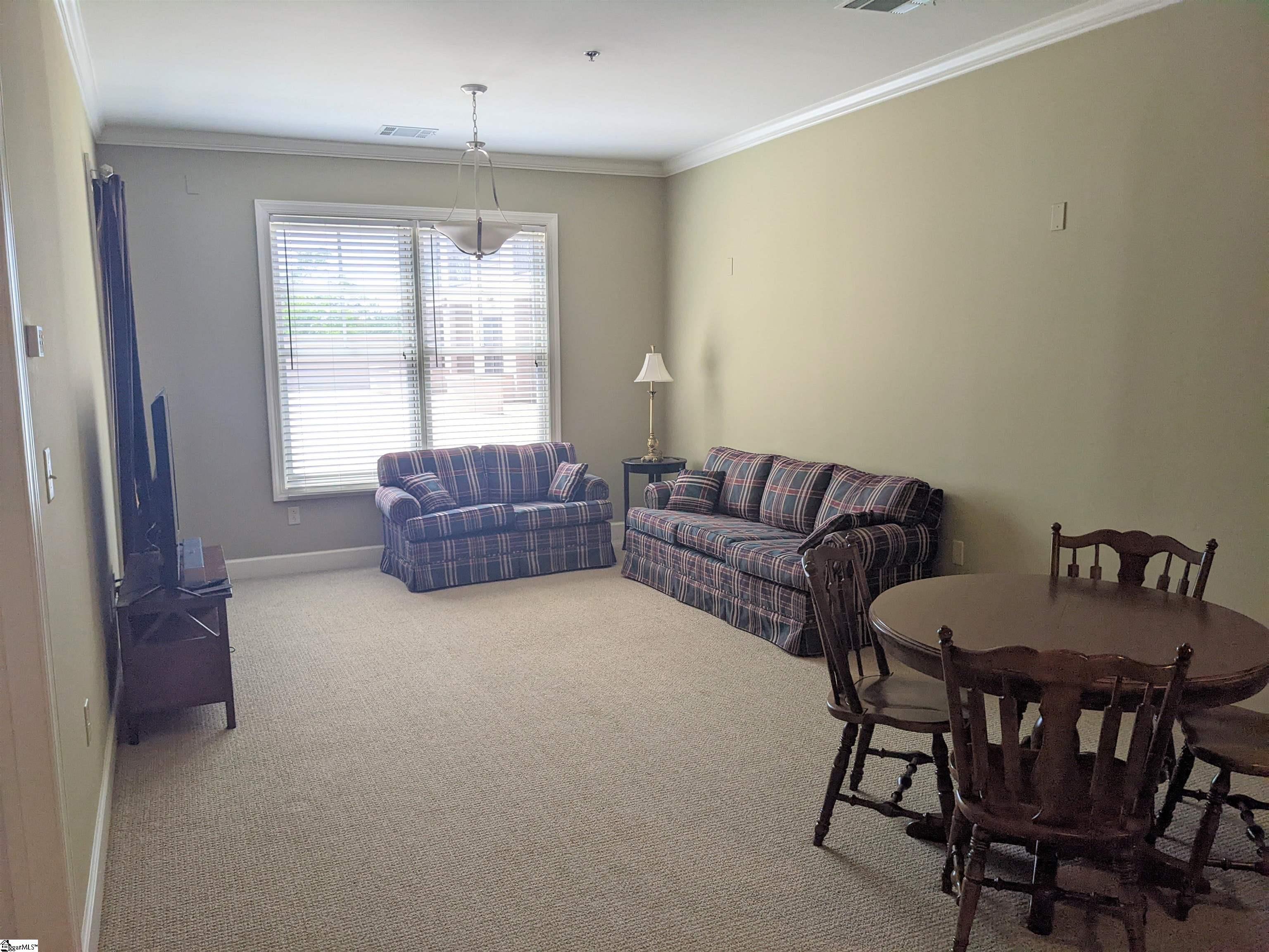 155 E Broad Street Property Photo 10