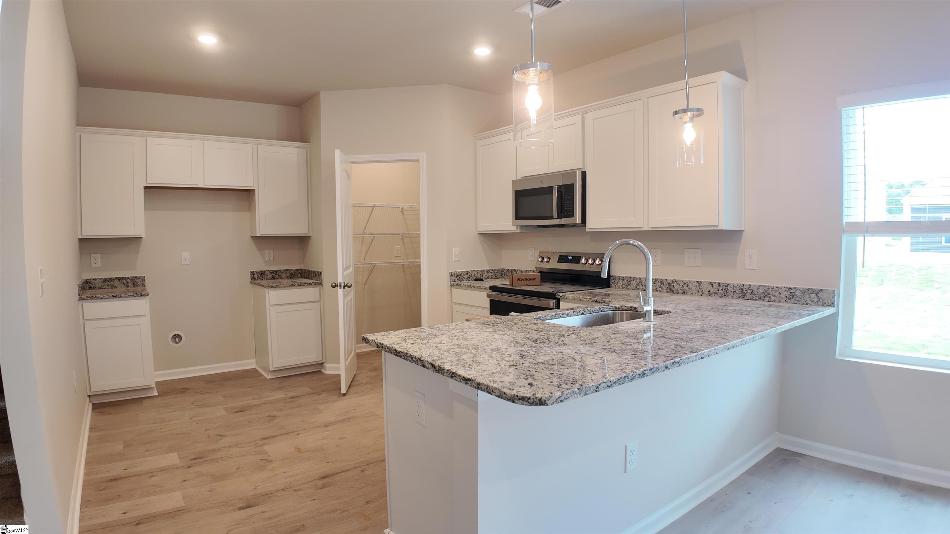 504 Cedar Valley Drive Property Photo 2