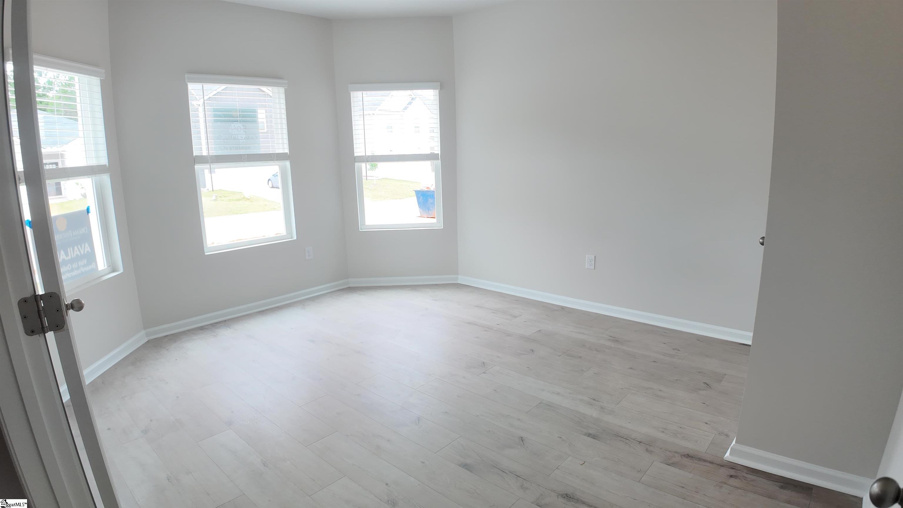 504 Cedar Valley Drive Property Photo 6