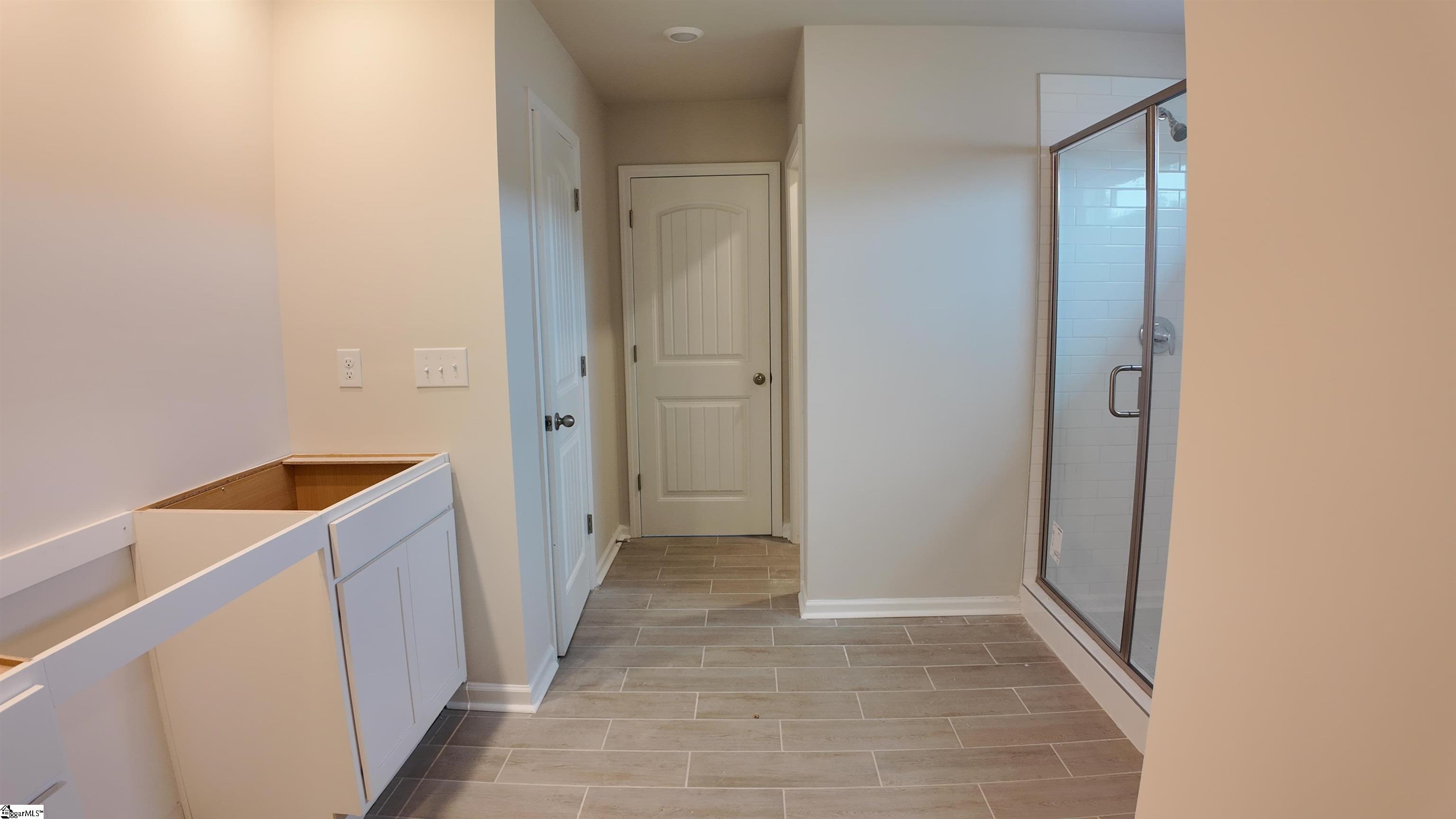 504 Cedar Valley Drive Property Photo 11