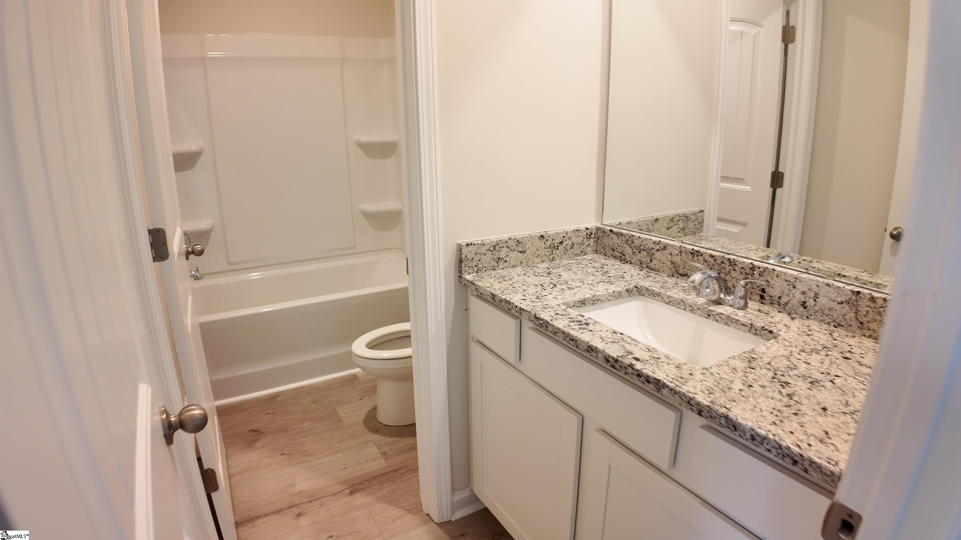 504 Cedar Valley Drive Property Photo 15