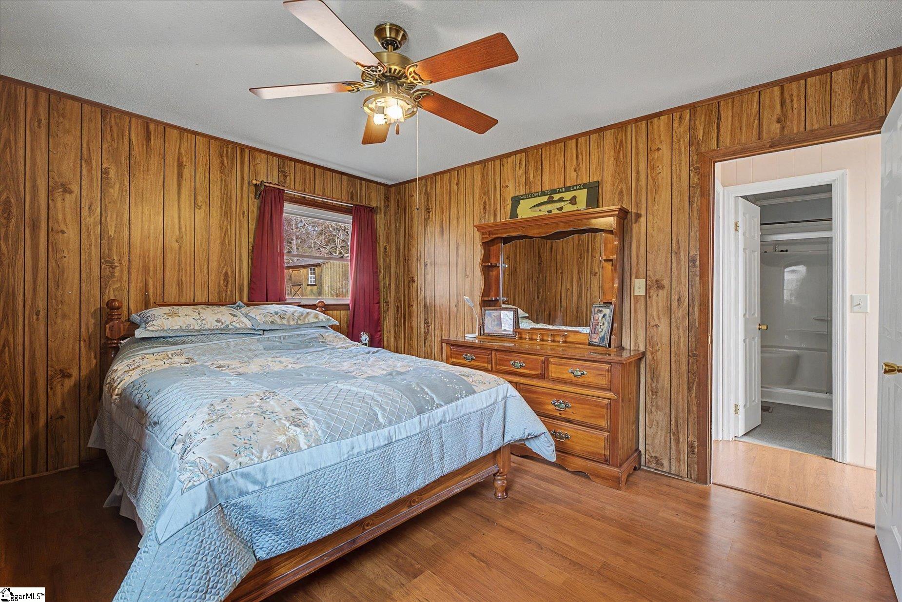 694 Holloway Cove Road Property Photo 11