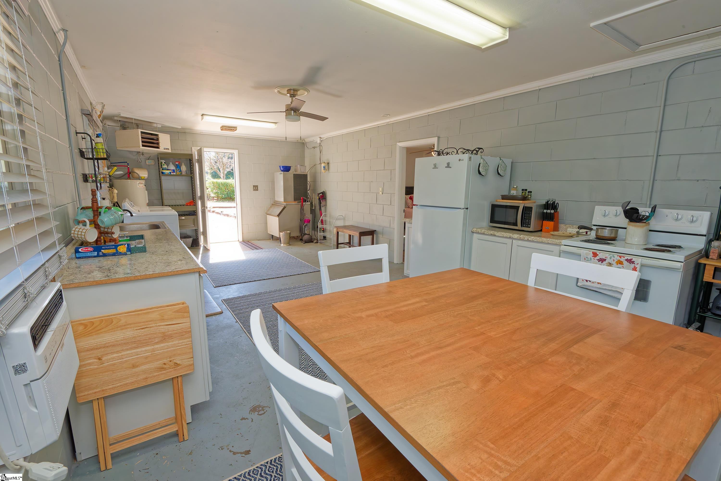 1242 Se Audubon Drive Property Photo 8