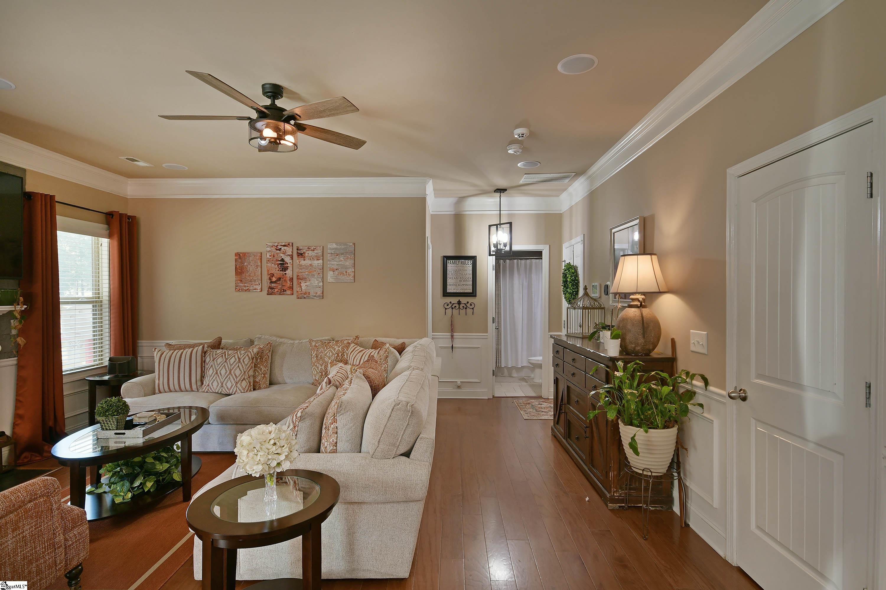324 Barrett Chase Drive Property Photo 11