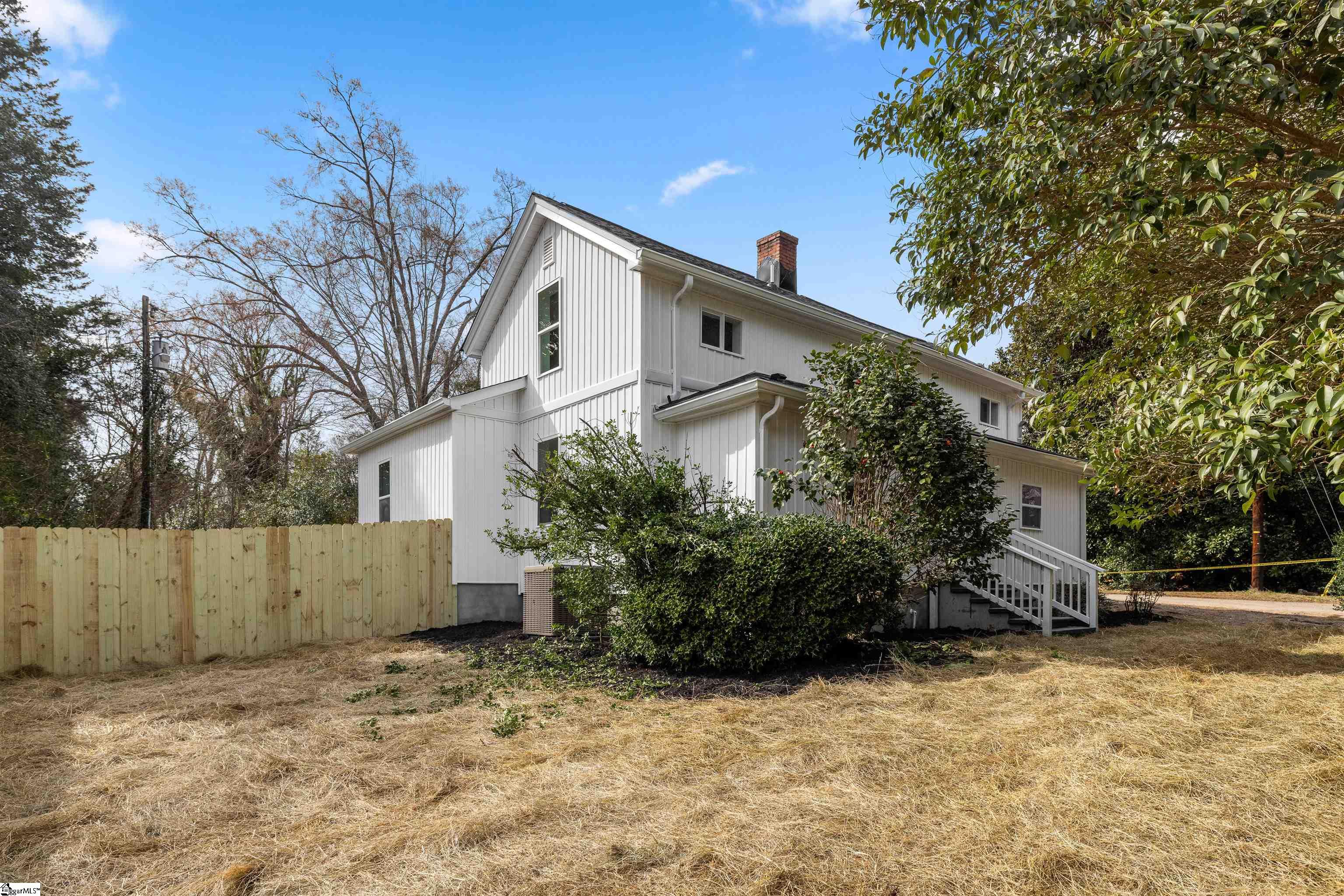 221 Calvert Street Property Photo 4