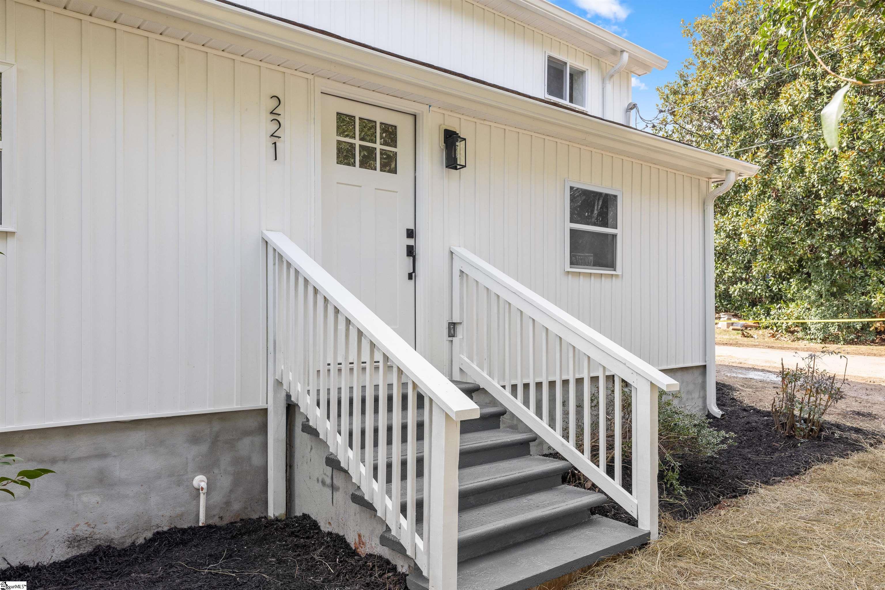 221 Calvert Street Property Photo 7