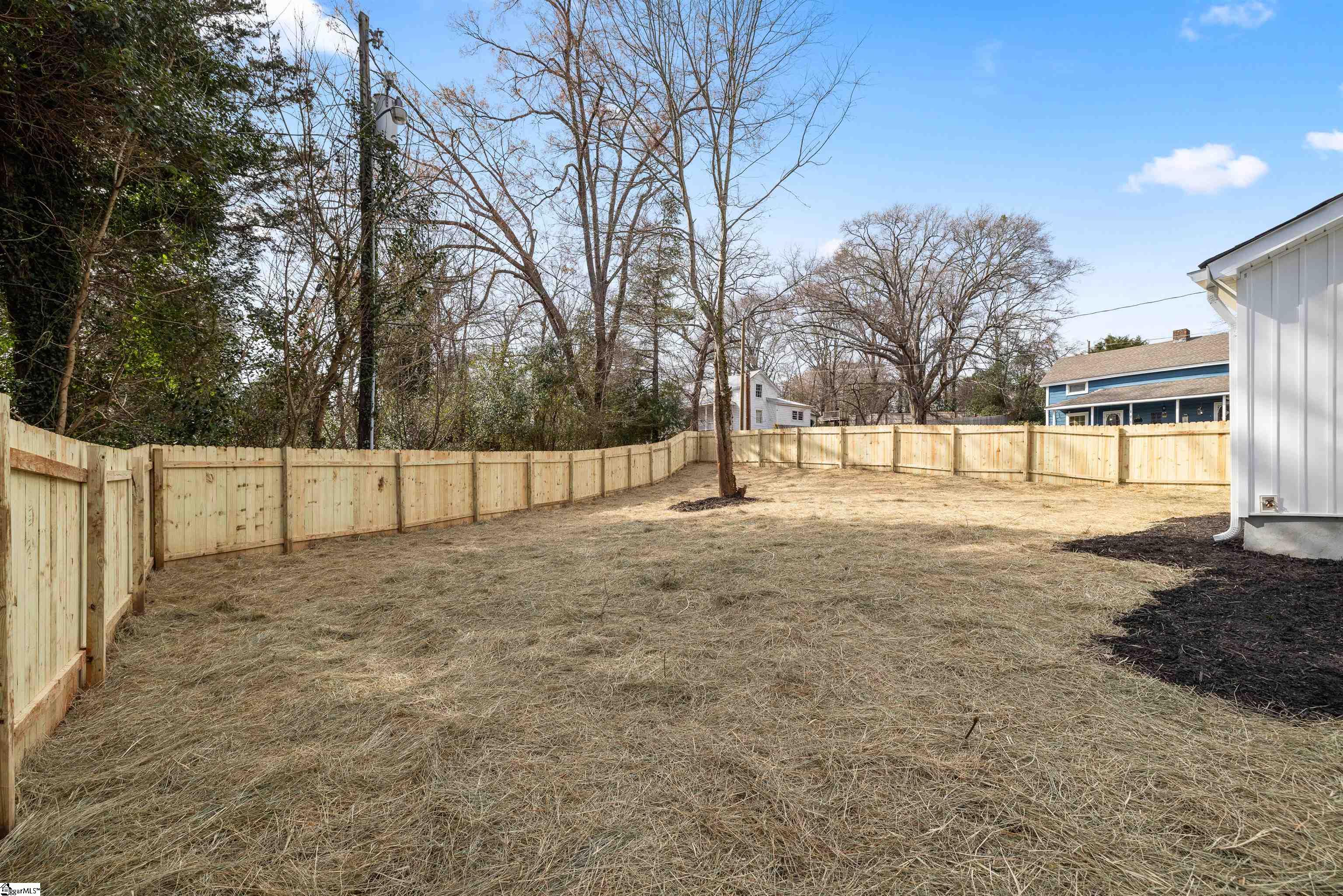 221 Calvert Street Property Photo 9