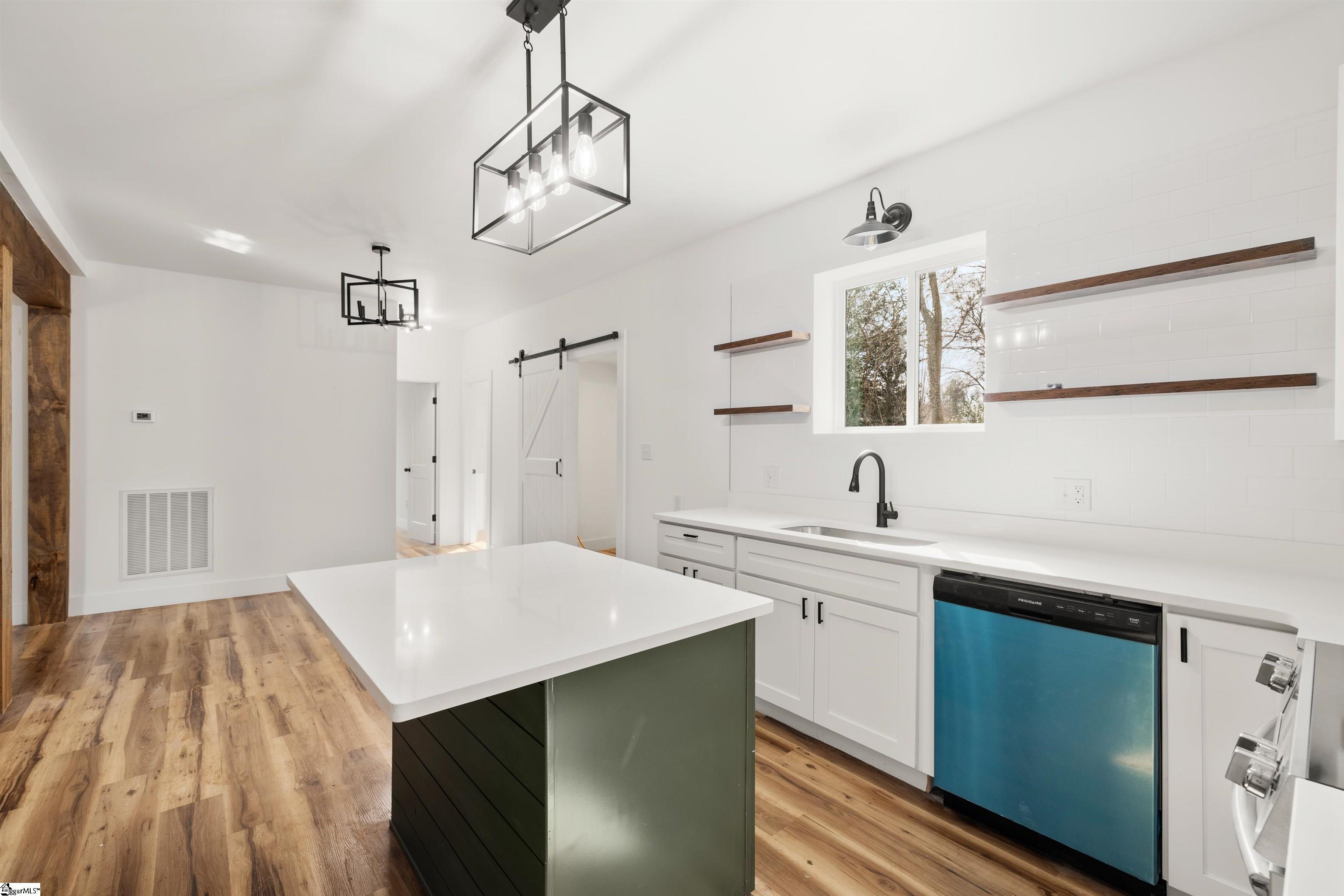 221 Calvert Street Property Photo 26