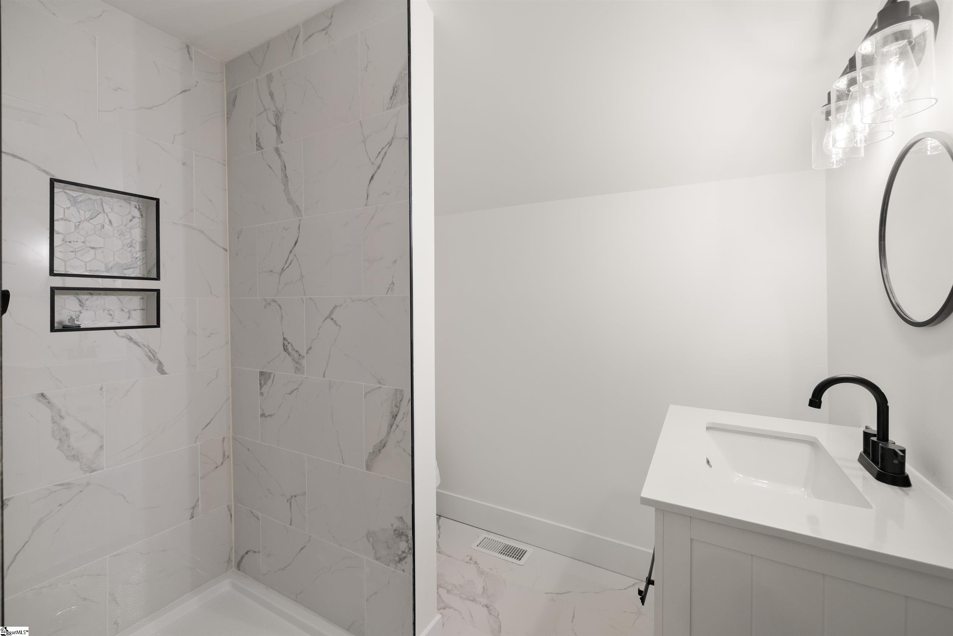 221 Calvert Street Property Photo 36