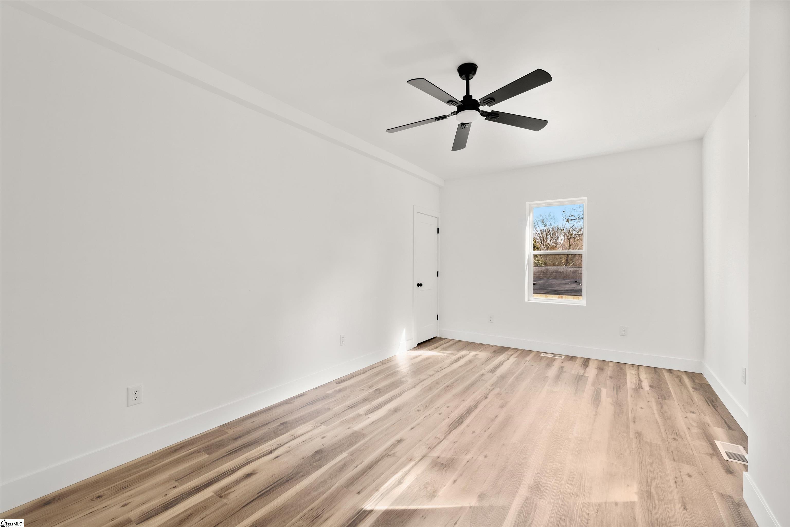 221 Calvert Street Property Photo 43