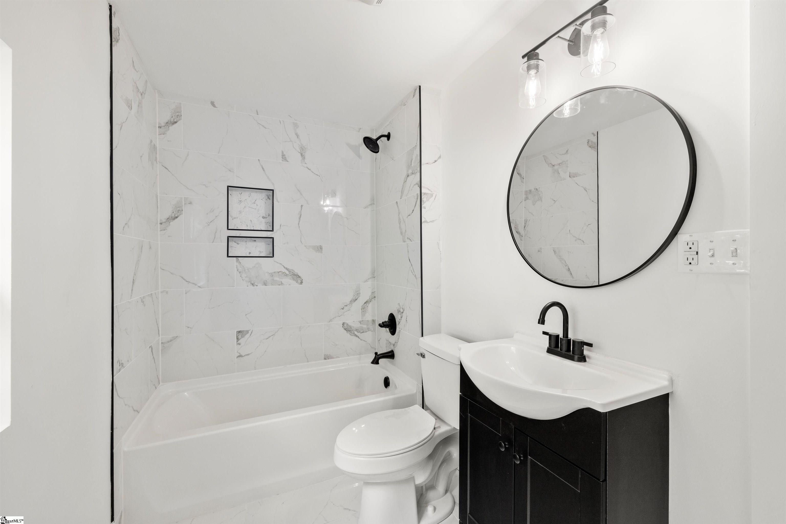 221 Calvert Street Property Photo 45