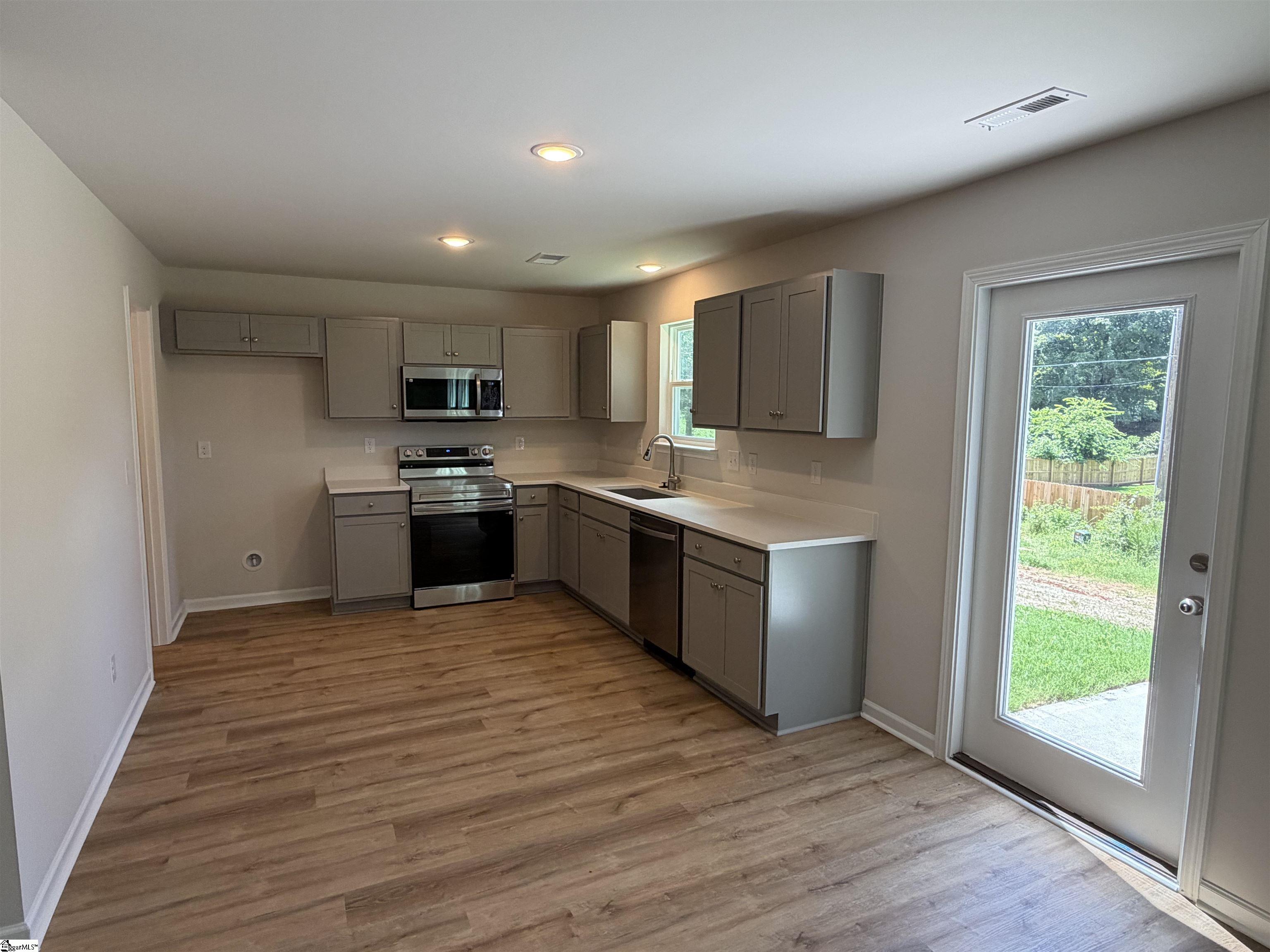 61 Campbell Street Property Photo 5
