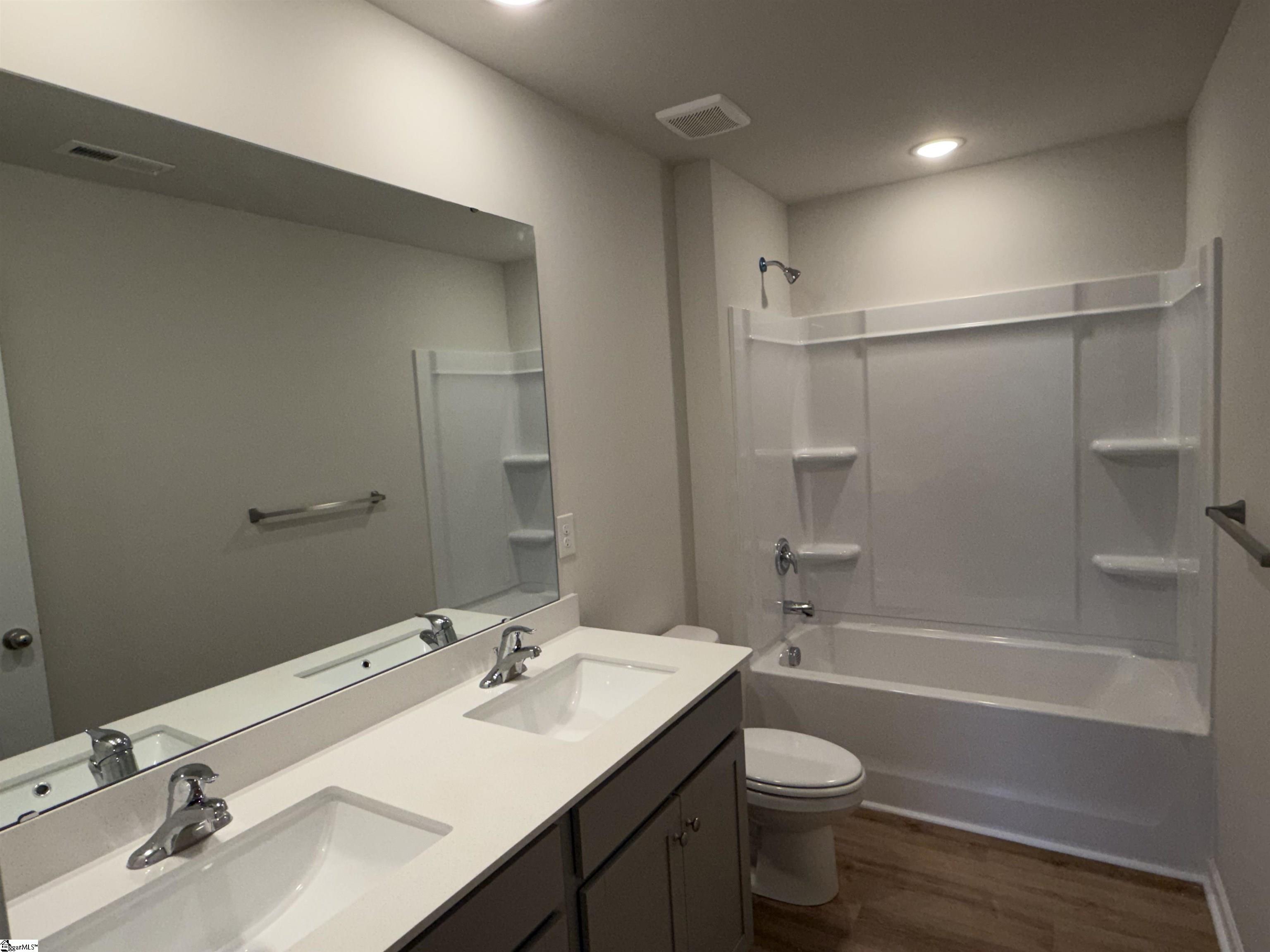 61 Campbell Street Property Photo 11
