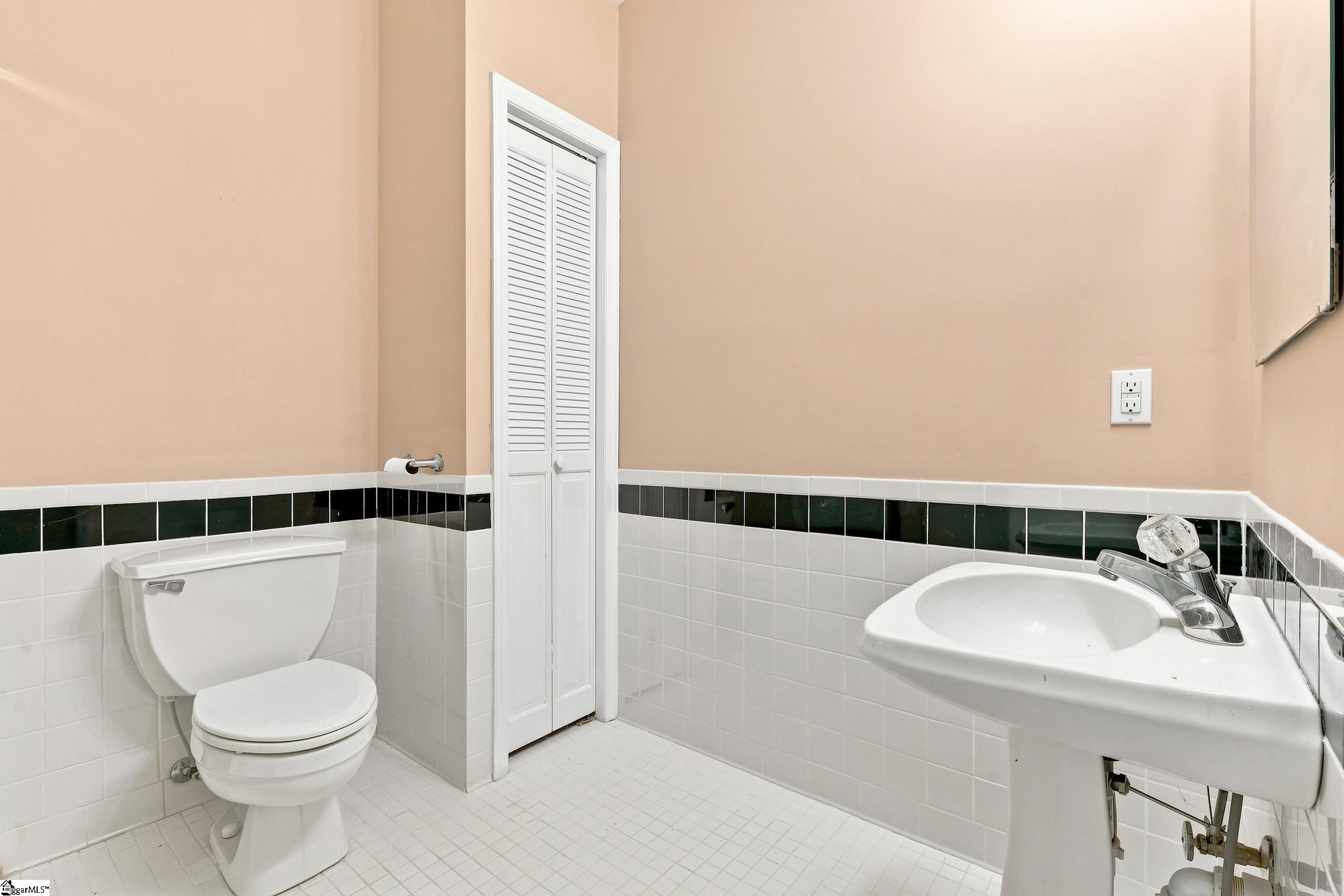 47 Green Valley Road Property Photo 35