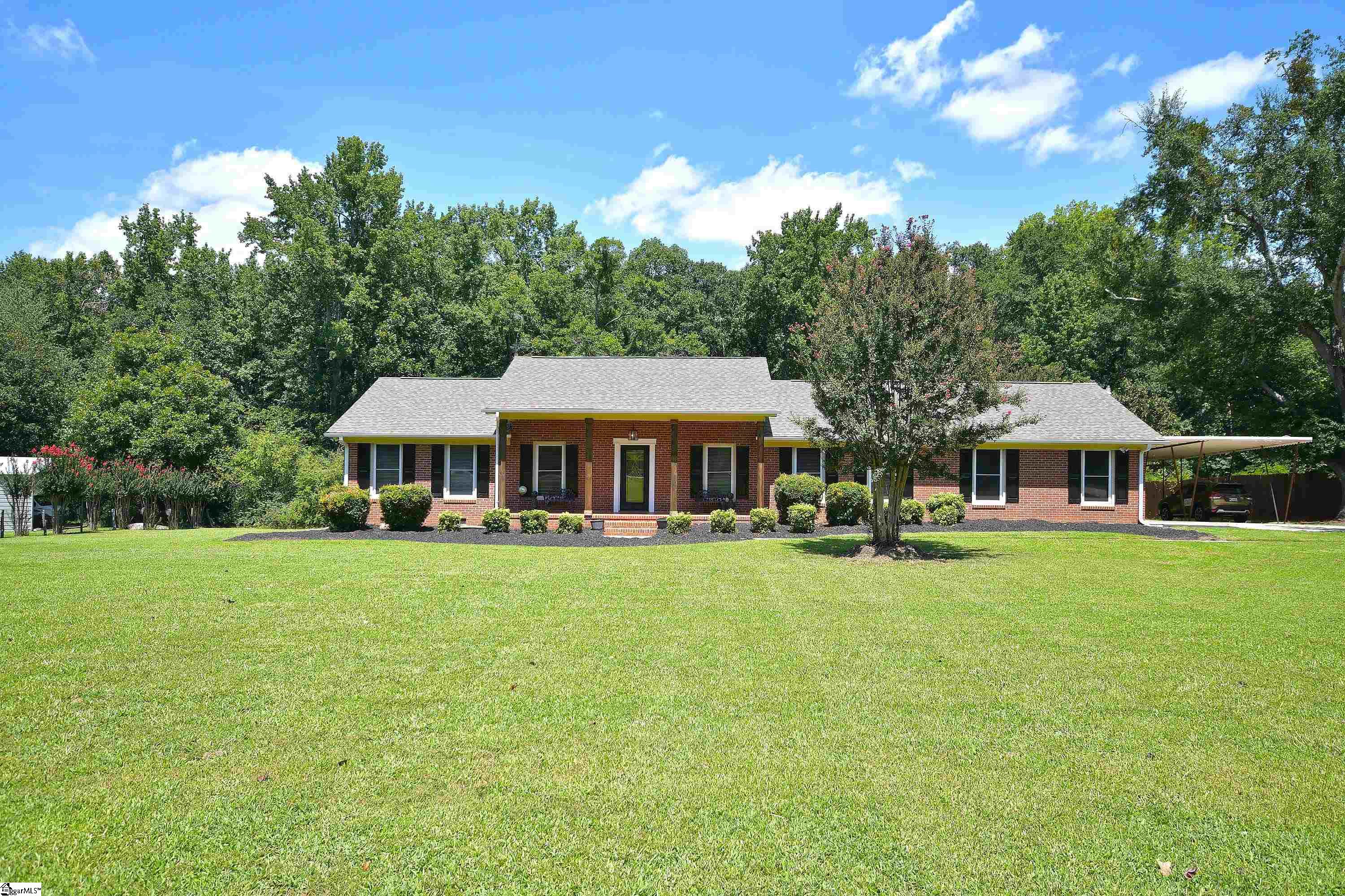127 Rolling Green Circle Property Photo 1