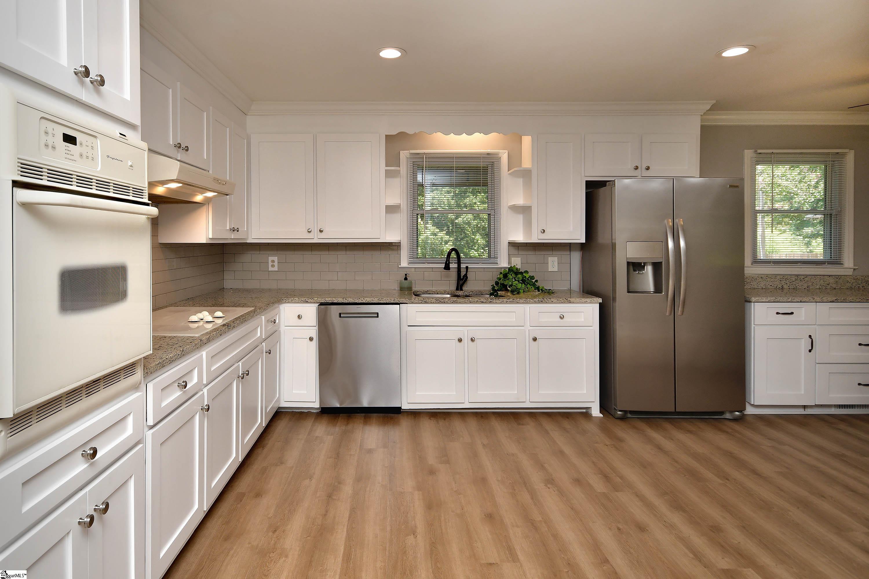 127 Rolling Green Circle Property Photo 11