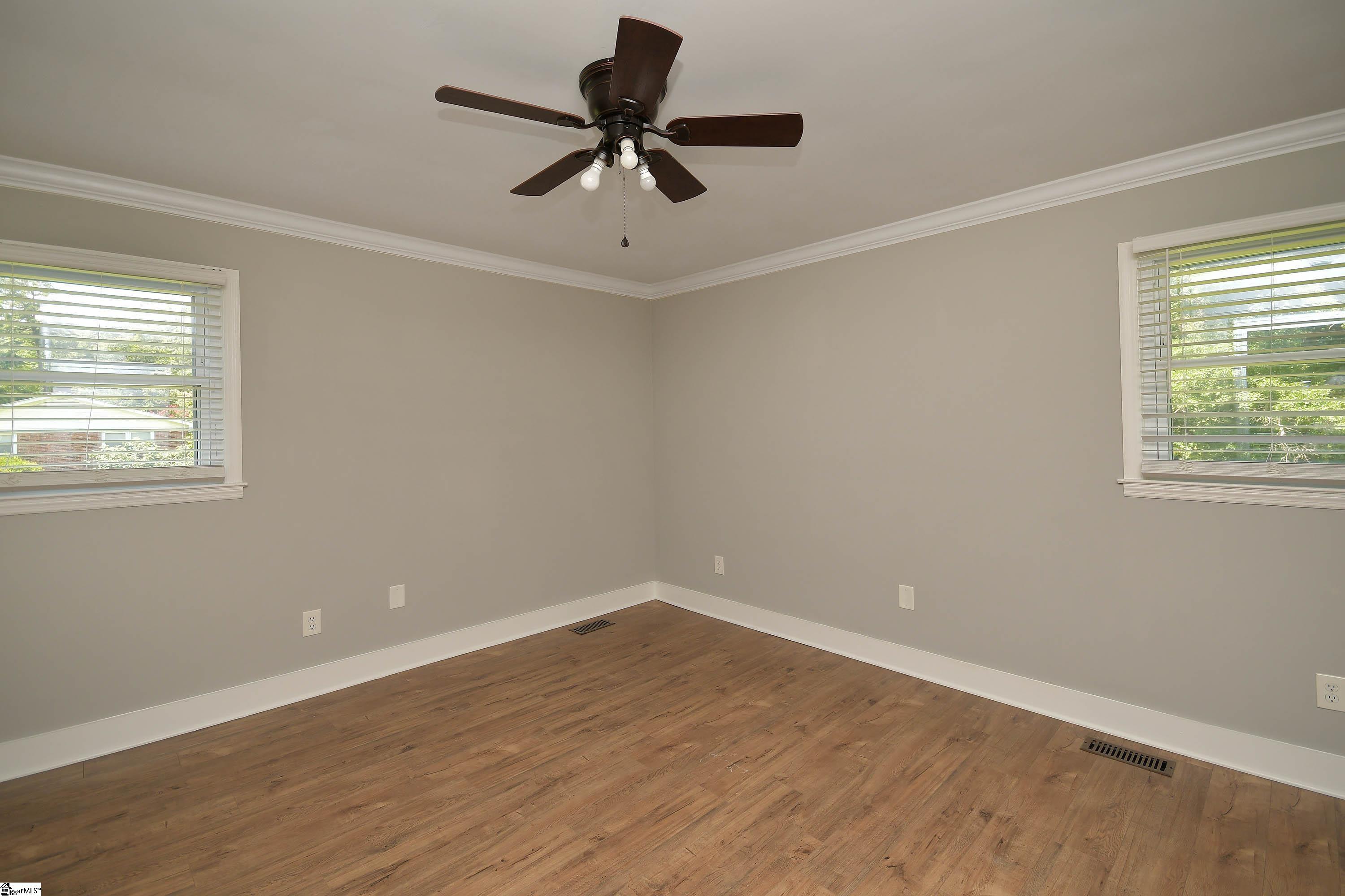 127 Rolling Green Circle Property Photo 17