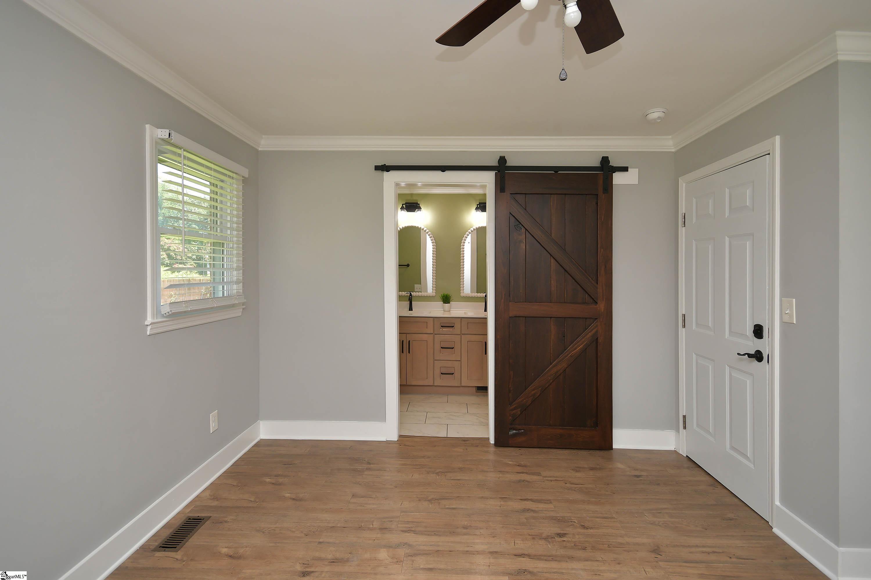 127 Rolling Green Circle Property Photo 18