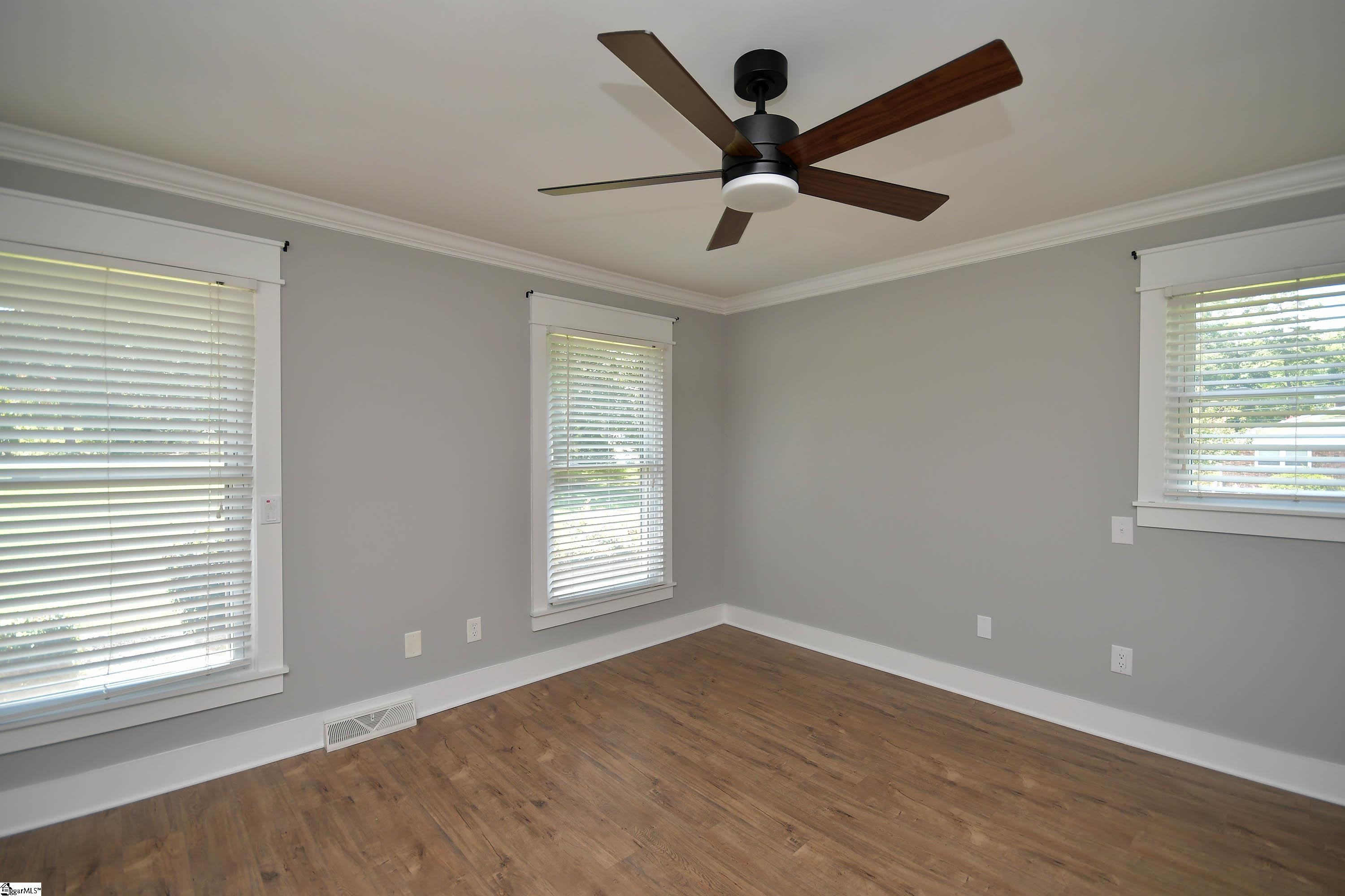 127 Rolling Green Circle Property Photo 21
