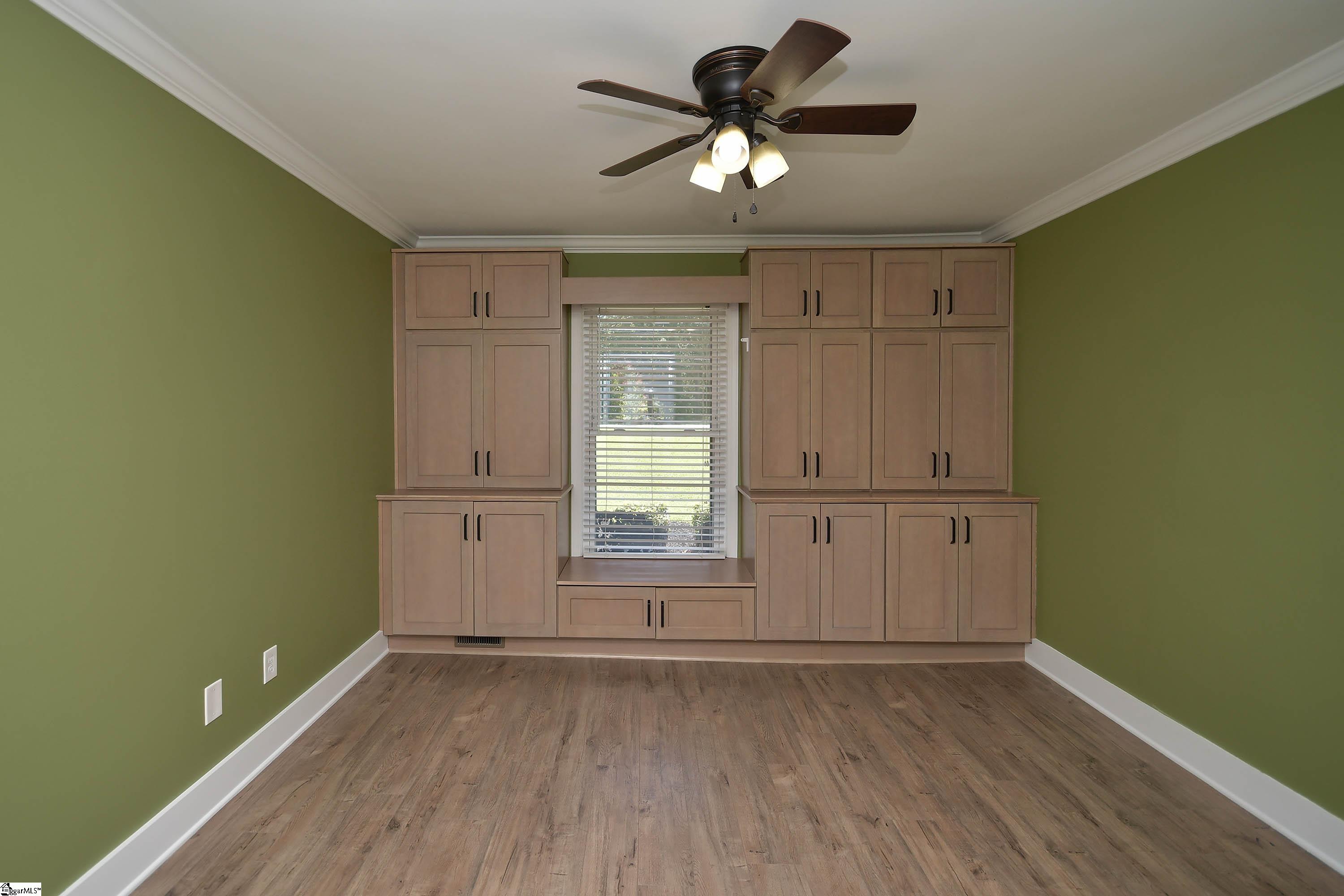 127 Rolling Green Circle Property Photo 23