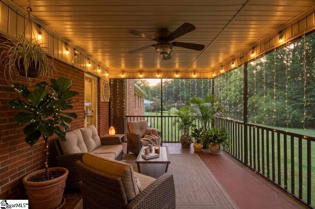 127 Rolling Green Circle Property Photo 24