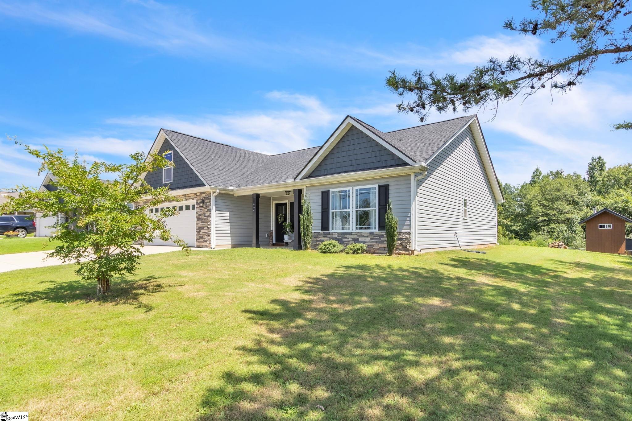 1664 Hannon Road Property Photo 3