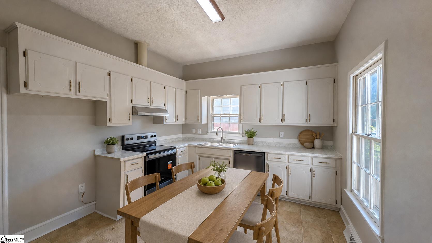 6 9th Street Property Photo 4