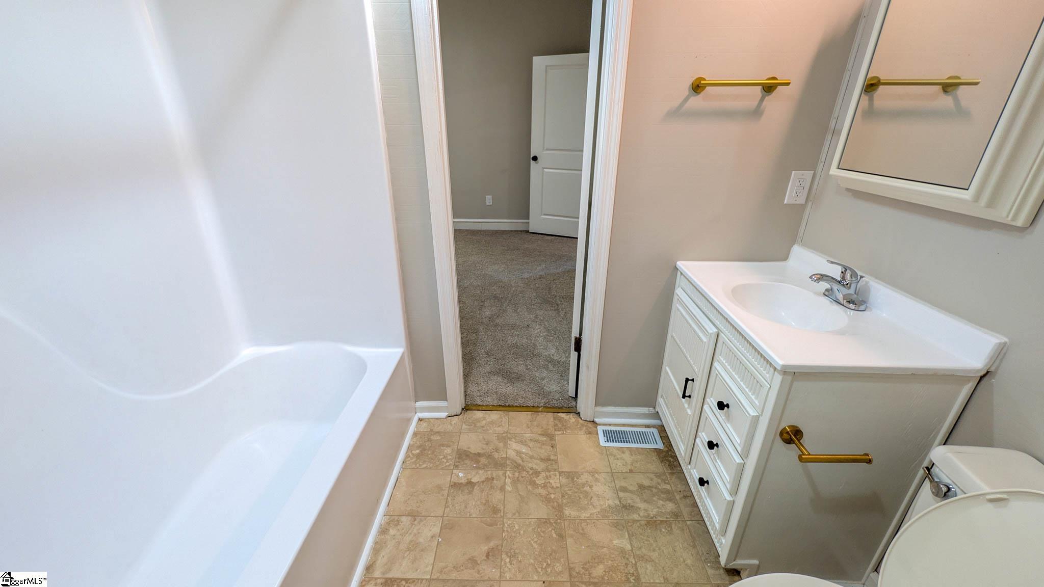 6 9th Street Property Photo 13