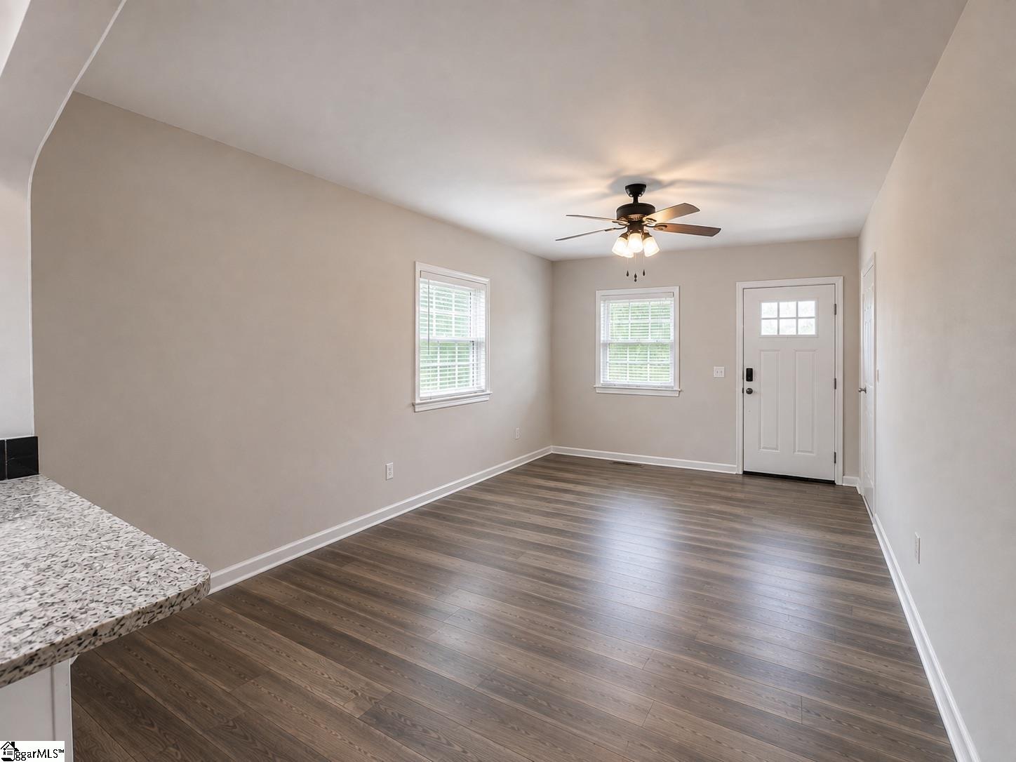 208 W North Avenue Property Photo 2