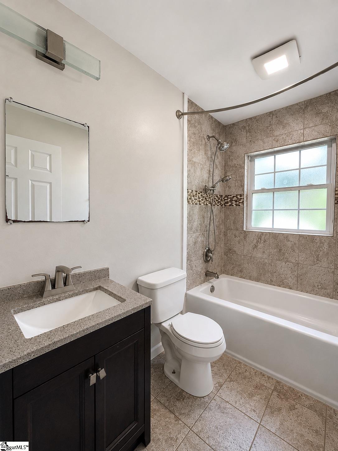 208 W North Avenue Property Photo 19