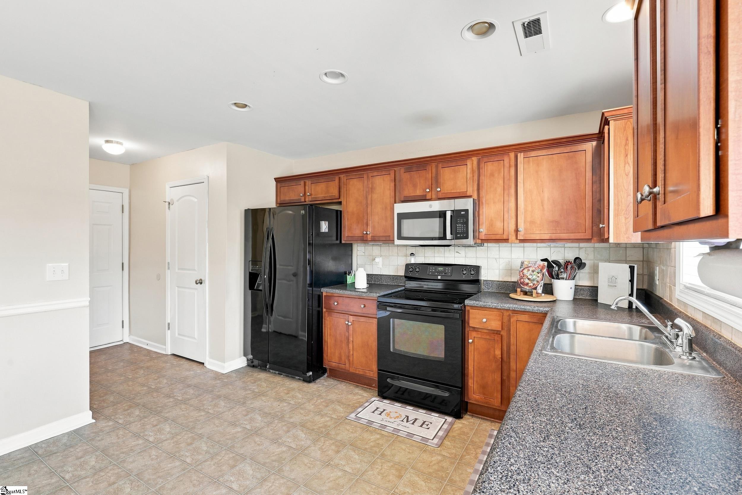 113 Fox Den Lane Property Photo 10