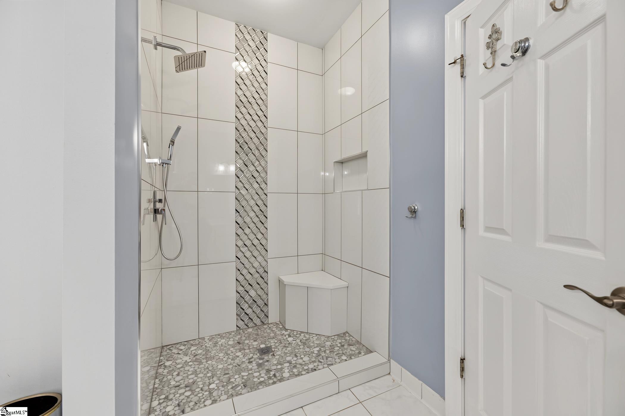 201 Huddersfield Drive Property Photo 27