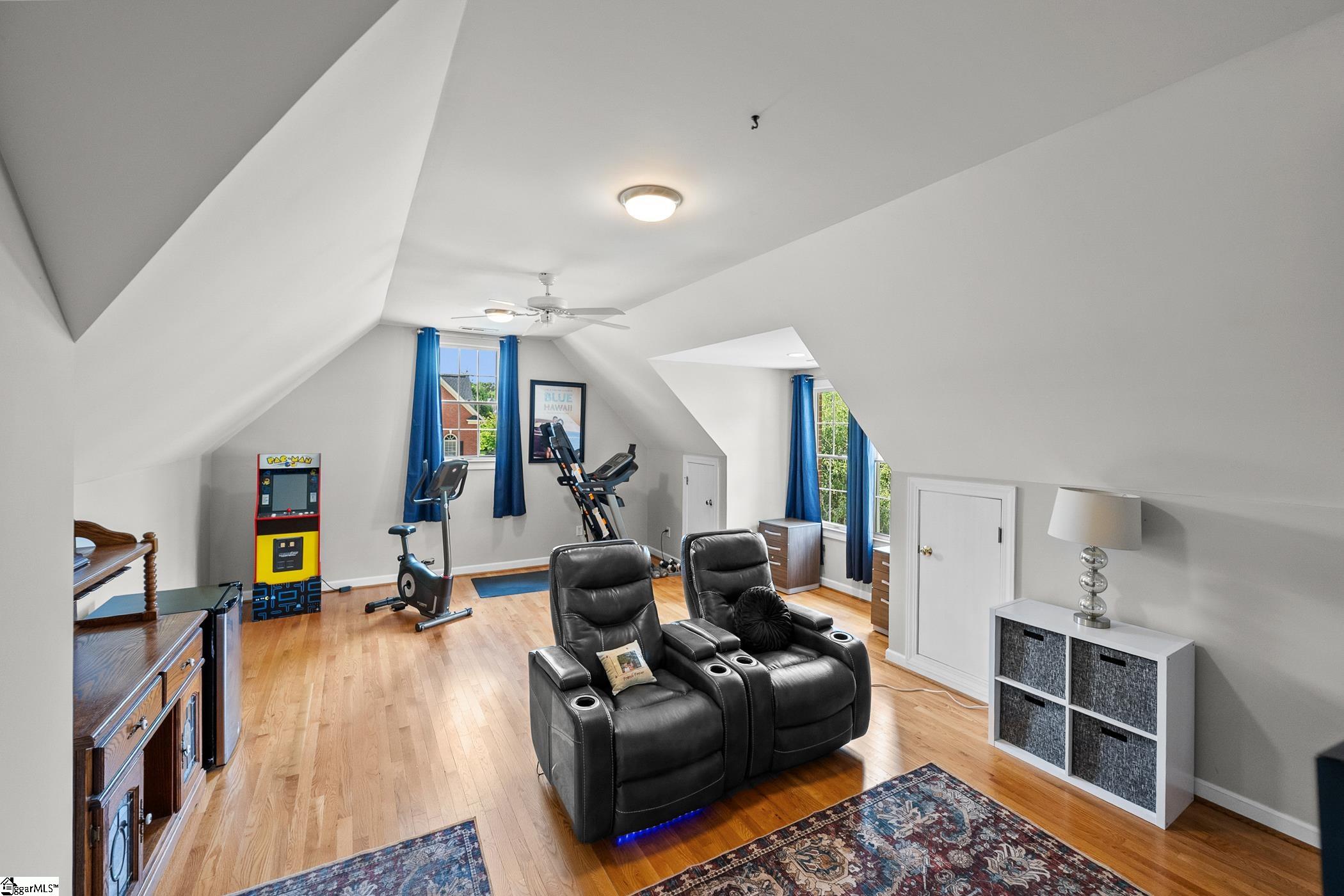 201 Huddersfield Drive Property Photo 31